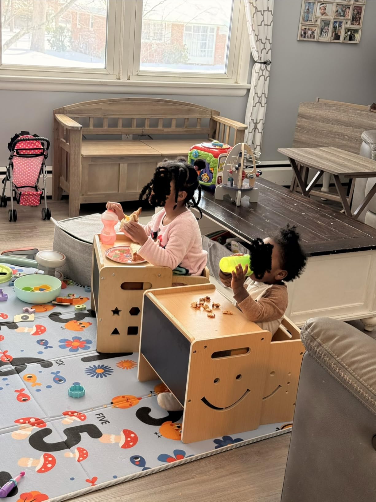 VEVOR Montessori Weaning Table and Chair Set, 3 in 1 Wooden Toddler Table and Chairs with Chalkboard, Adjustable Height Montessori Table for Ages 1-5, Ideal for Drawing, Reading, Eating - Natural customer photo 1