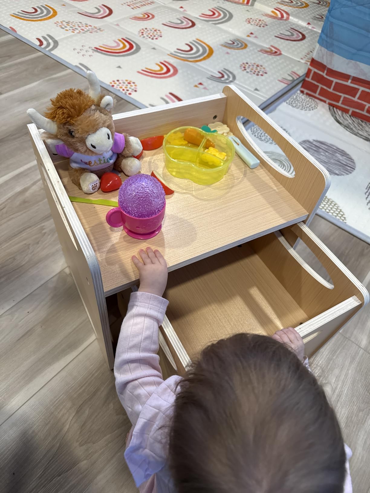 VEVOR Montessori Weaning Table and Chair Set, 3 in 1 Wooden Toddler Table and Chairs with Chalkboard, Adjustable Height Montessori Table for Ages 1-5, Ideal for Drawing, Reading, Eating - Natural customer photo 2
