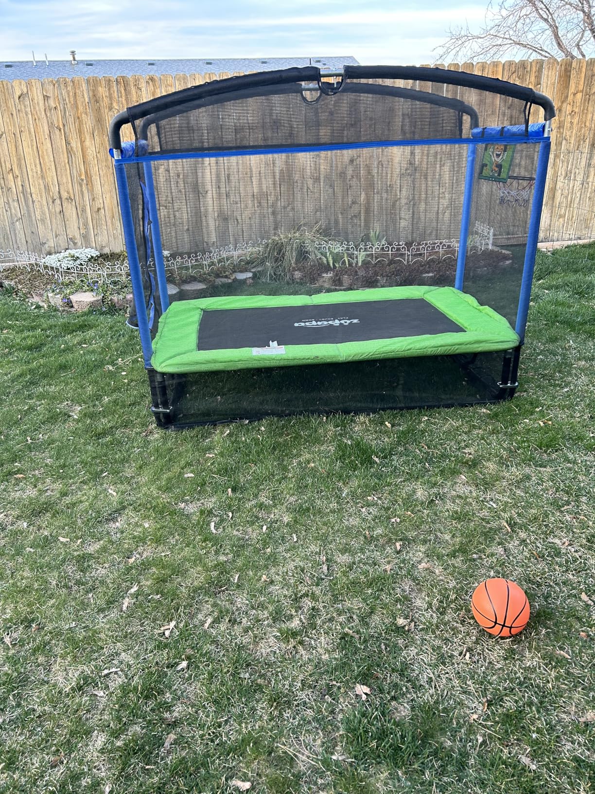Zupapa 4X6FT Rectangle Trampoline with Basketball Hoop, and Safety Net - Indoor/Outdoor Kids Trampoline for Toddlers Ages 3-6, 220LBS Capacity, Heavy-Duty Galvanized Steel Frame customer photo 2