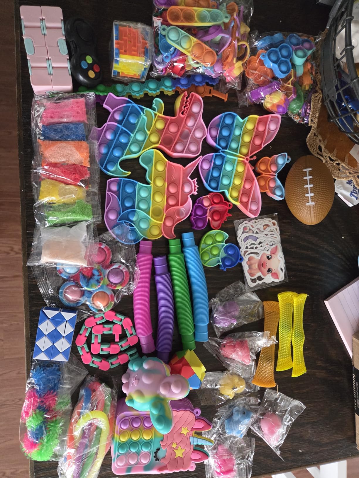 Fidget Toys, 160 Pack Party Favors for Kids 8-12 4-8, Sensory Toys Bulk Autism Autistic, Treasure Box Toys for Classroom, Stocking Stuffers, Goodie Bag Stuffers, Christmas Birthday Gifts Prizes customer photo 2