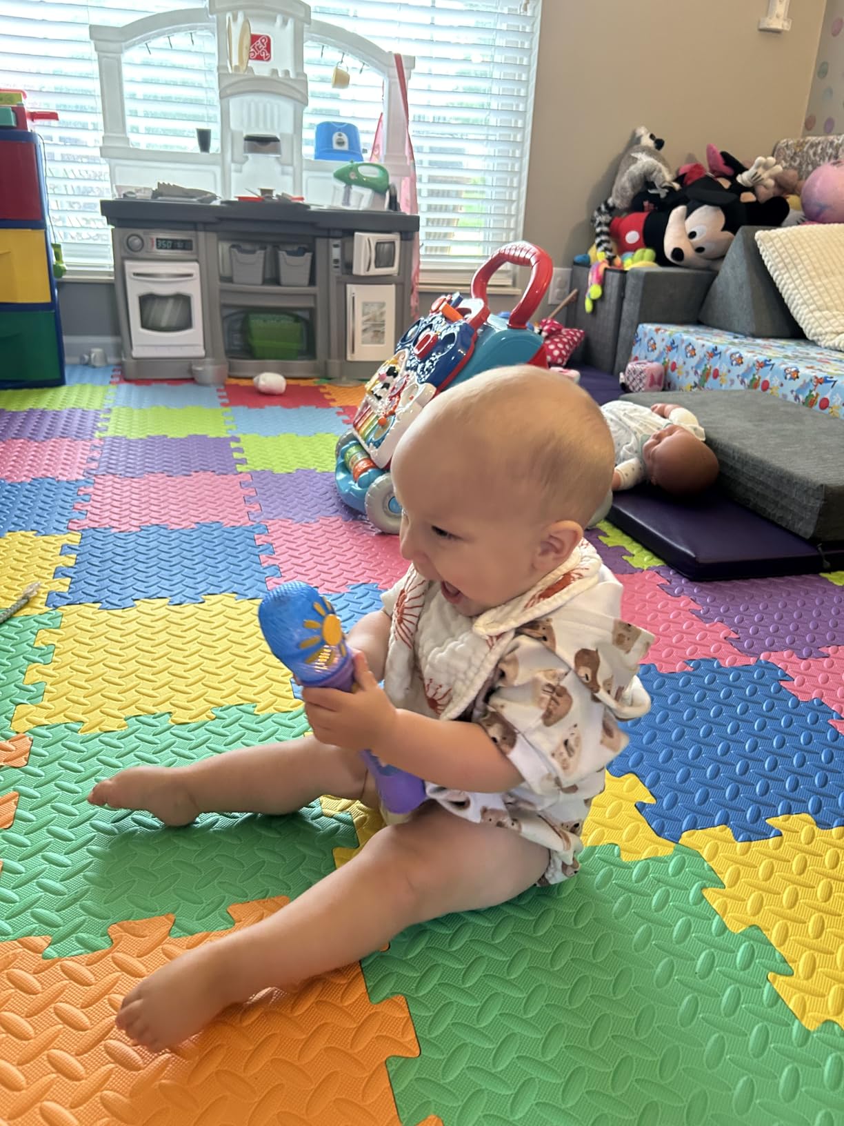 eKids Ms Rachel Toy Microphone for Kids, Includes Built-in Music and Lights, Toddler Toys (Purple) customer photo 1