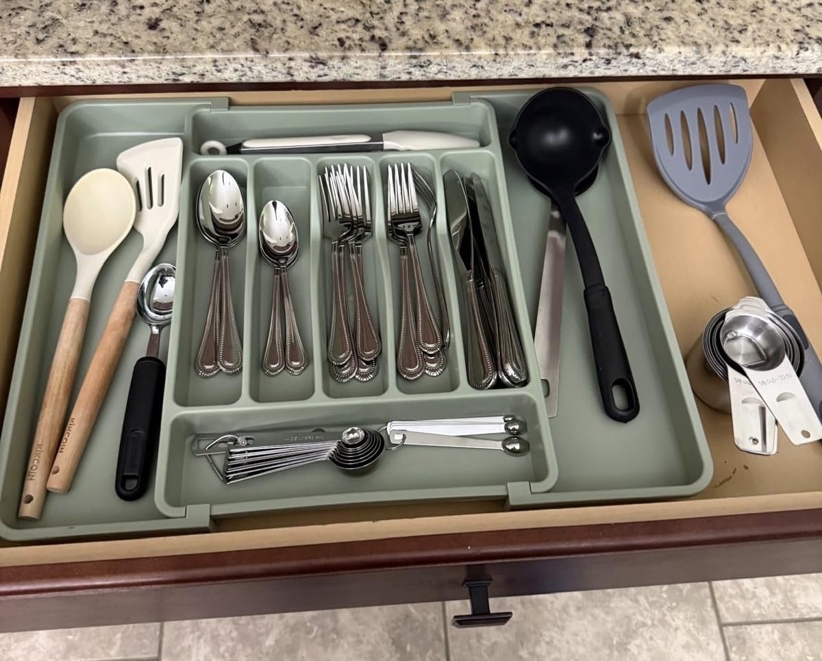 ukeetap Extra Large Expandable Silverware Organizer, BPA-Free Food-Safe Cutlery Flatware Organizer, Kitchen Utensil Drawer Organizer, Adjustable Silverware Holder for Spoons Forks Knives, Black customer photo 1