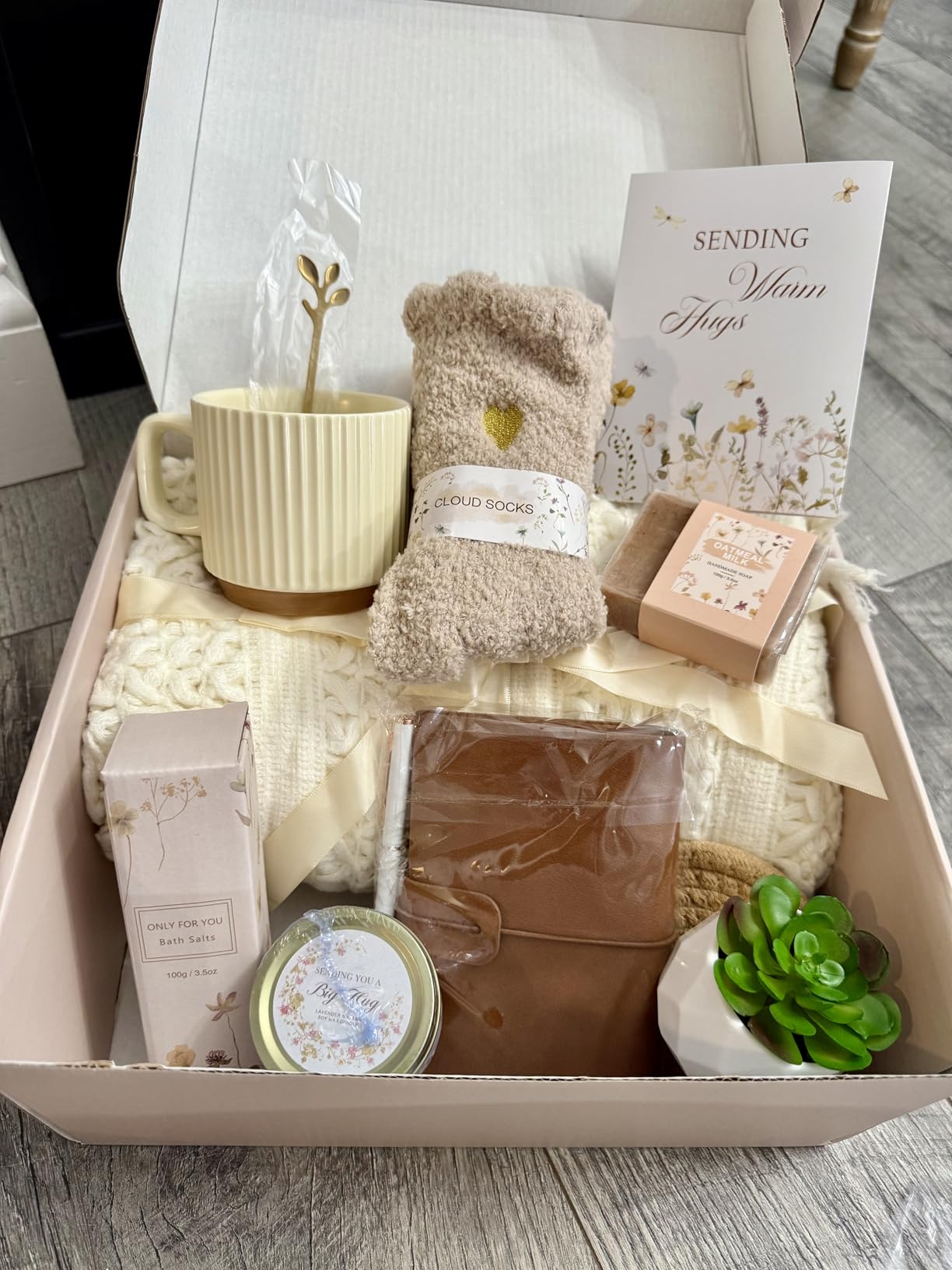 Gifts for Women, Get Well Soon Self Care Package Box, Sending Hug Baskets Thinking of You Gift for Women Her New Mom Best Friend Birthday (Sage Green) customer photo 2