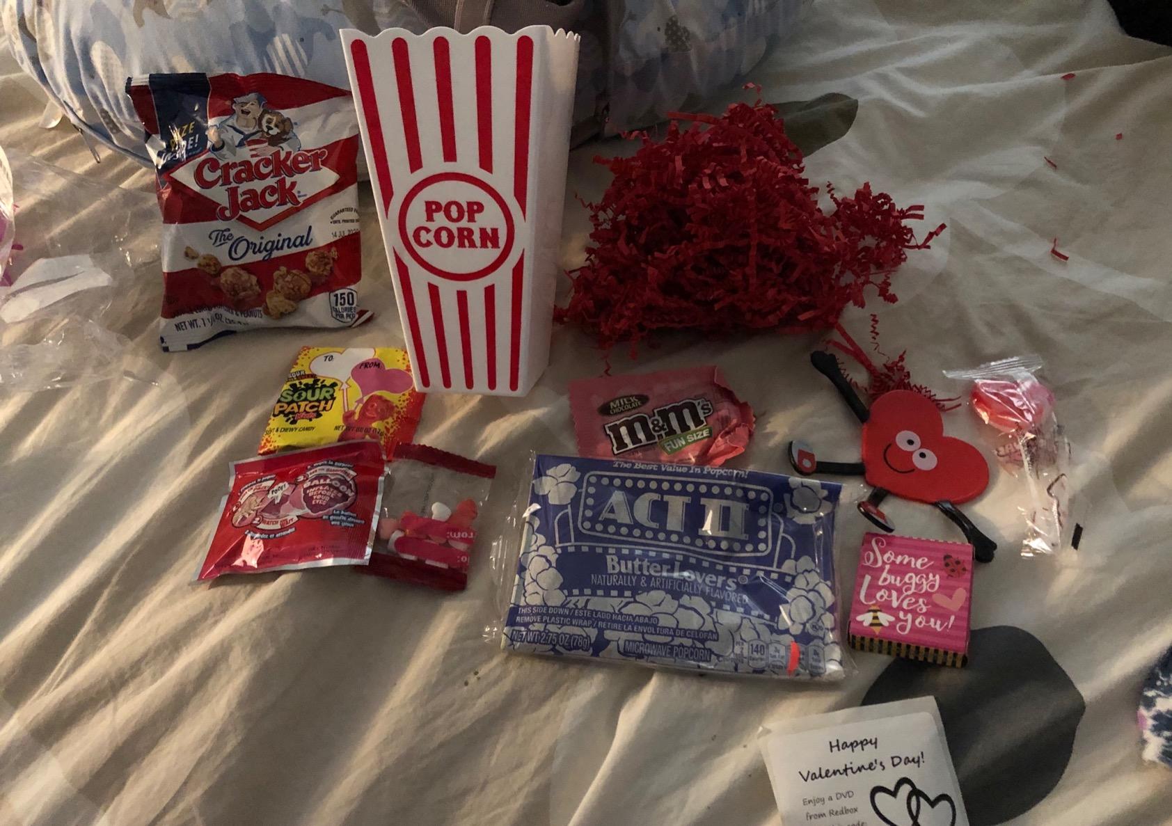 Kids Movie Night Gift Basket - Pre-Filled Snack Basket Candy Bouquet with Popcorn, Candy, Cookies & Popcorn Bowl (Movie Night - Sugar Cookie) customer photo 2