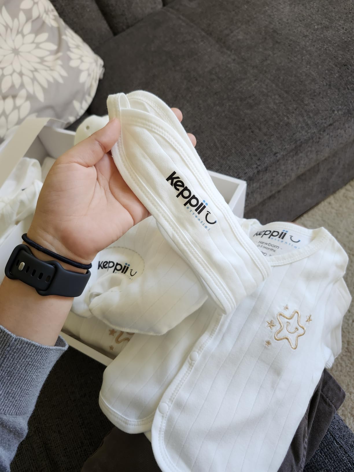 keppii essential 18-Piece Newborn Layette Gift Set - Premium Clothing & Accessories | Luxury Gift Box | Unisex customer photo 1