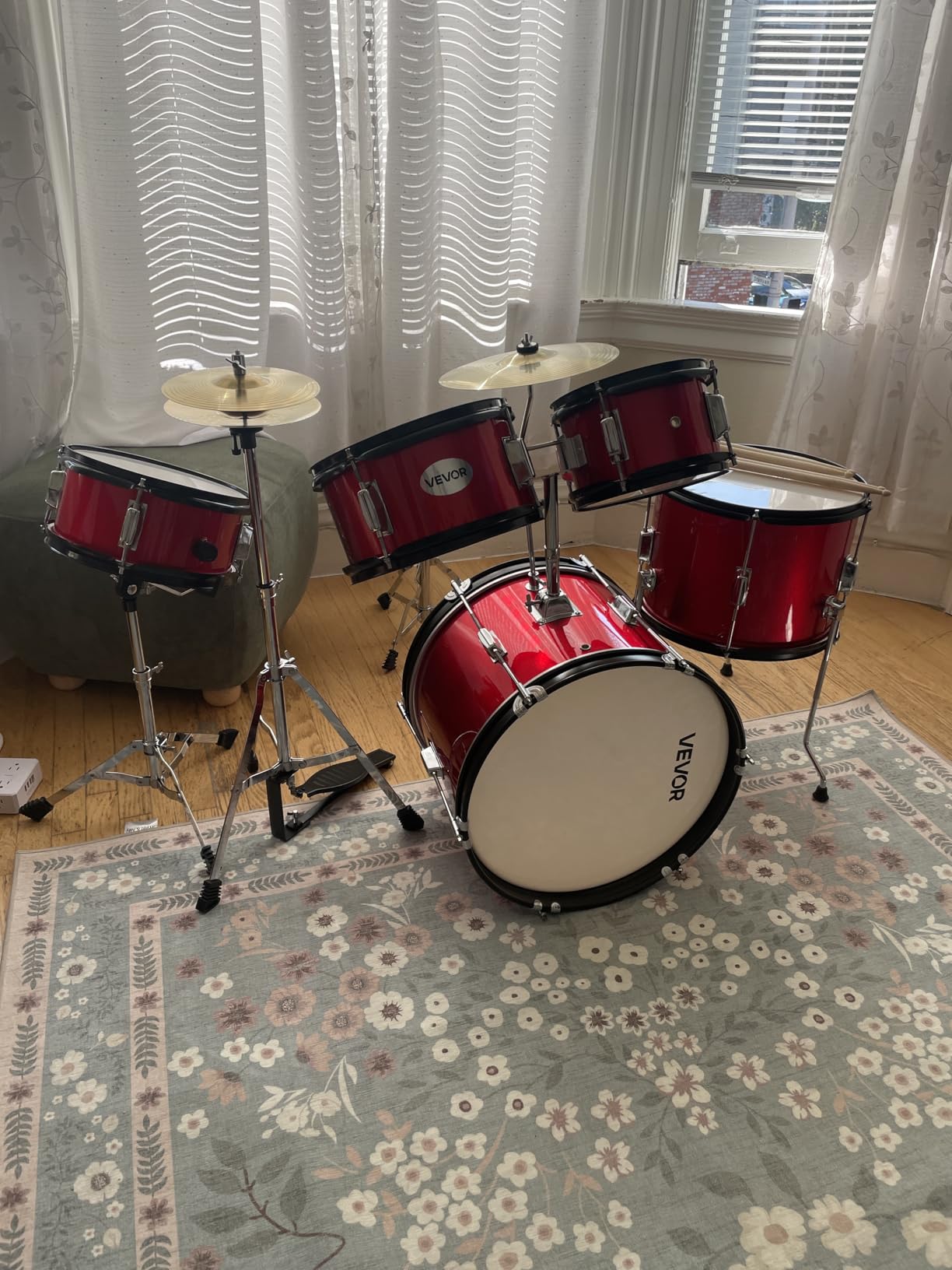VEVOR Kids Drum Set, 5-Piece 14 in Junior Drum Sets, Beginner Drums Set with Adjustable Throne, Cymbal & Two Pairs of Drumsticks, Musical Learning Drums Instruments Kit, for Children Ages 6-13 (Black) customer photo 1