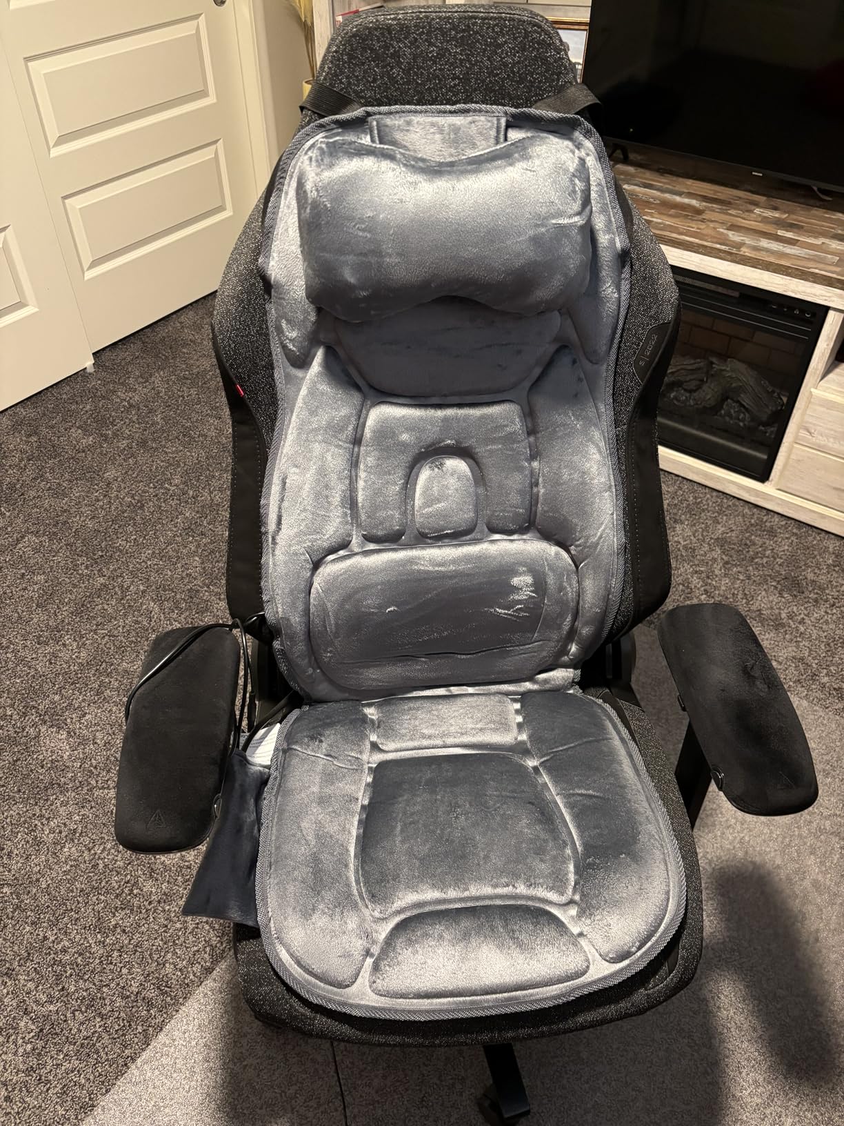 Back Massager with Heat, Full Body Massage Pad with Pillow Neck Support, Soft Plush Fabric Cover, Chair Massager with 3D Lumbar Truction and 8 Vibration Motors, Home Office Use customer photo 2
