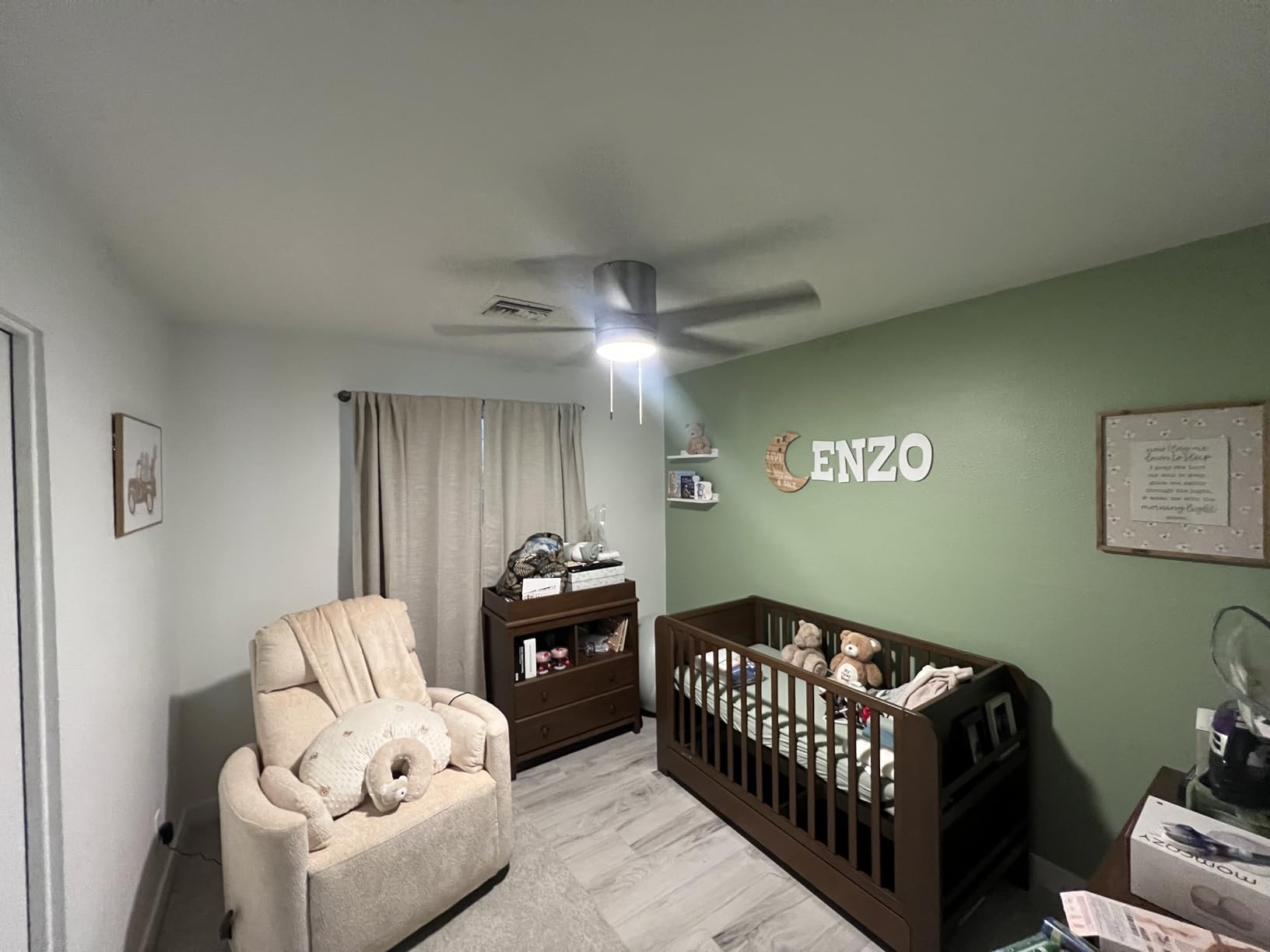 Oversized Swivel Recliner Chair with Massage and Heat, Rocking Chair Nursery with Adjustable Headrest, Rocking Chair Nursery Glider Chairs with 2 Pillows, Glider Rocker Recliner, White customer photo 2