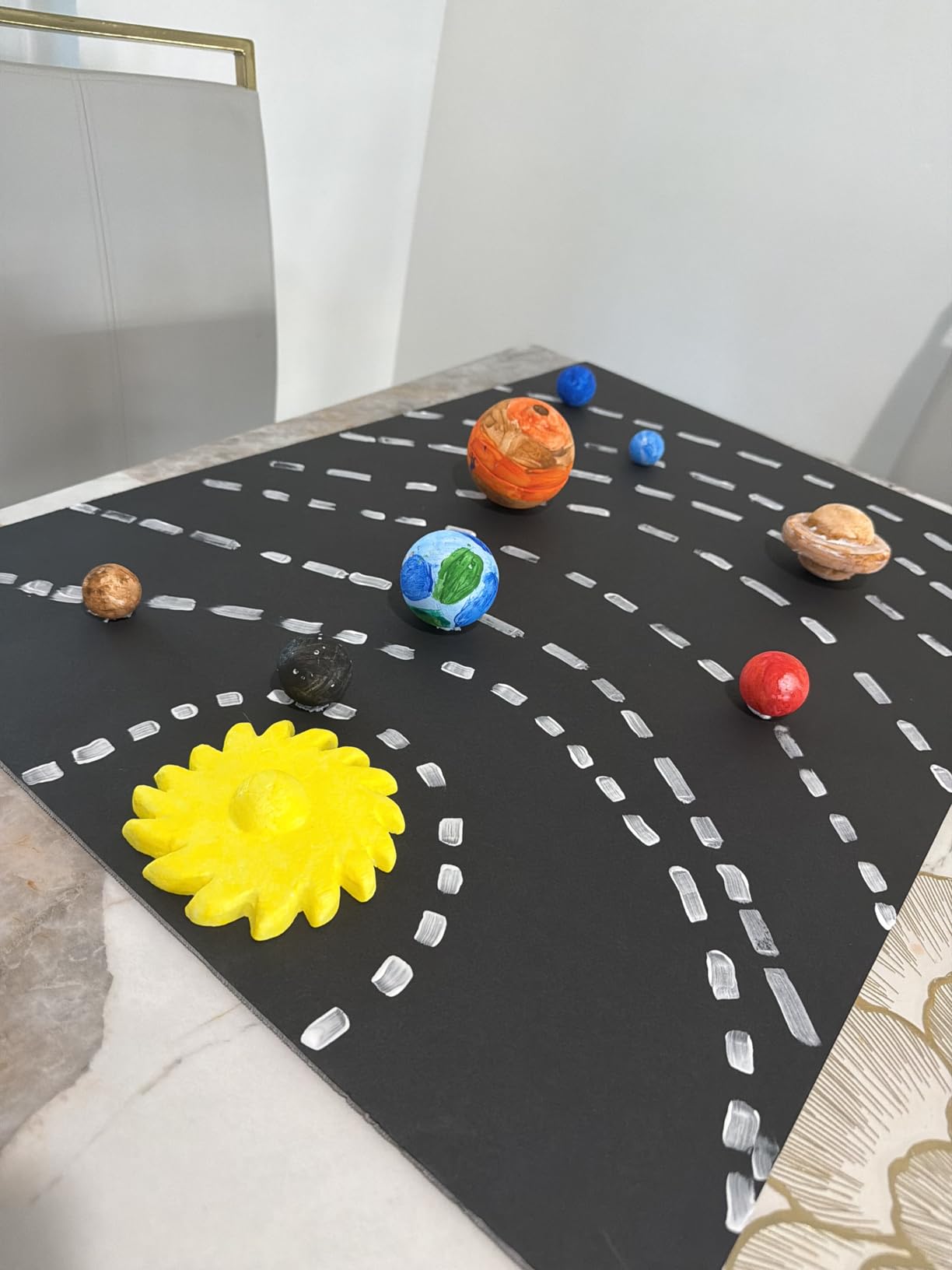 Pllieay Solar System Model Kit, 3D Solar System Kit with Display Board, 17 Foam Balls, 12 Color Pigments, Brushes, Palette, DIY Planets Model Toy for Kids School Science Projects customer photo 2