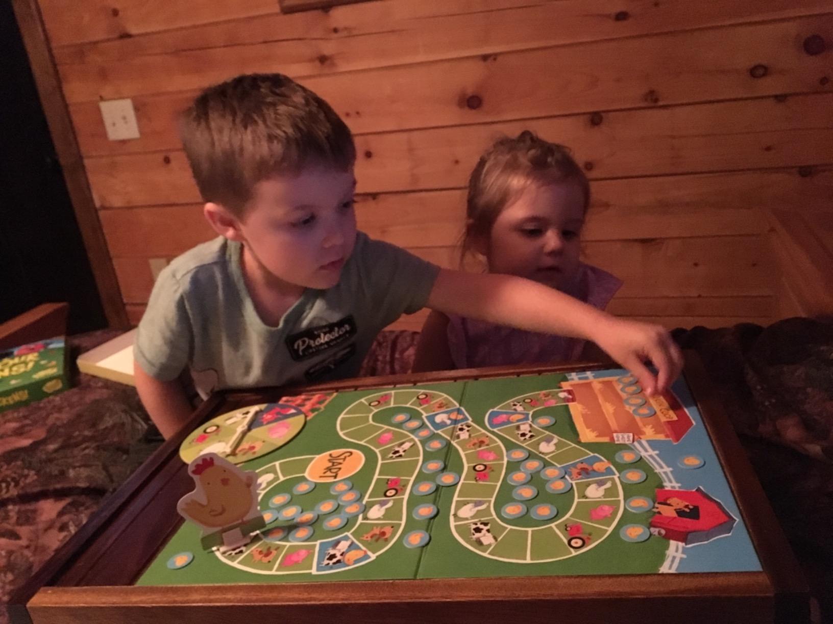 Peaceable Kingdom Count Your Chickens Award Winning Cooperative Counting Game for 2 to 4 Kids Ages 3+ - Premium Play Edition customer photo 1