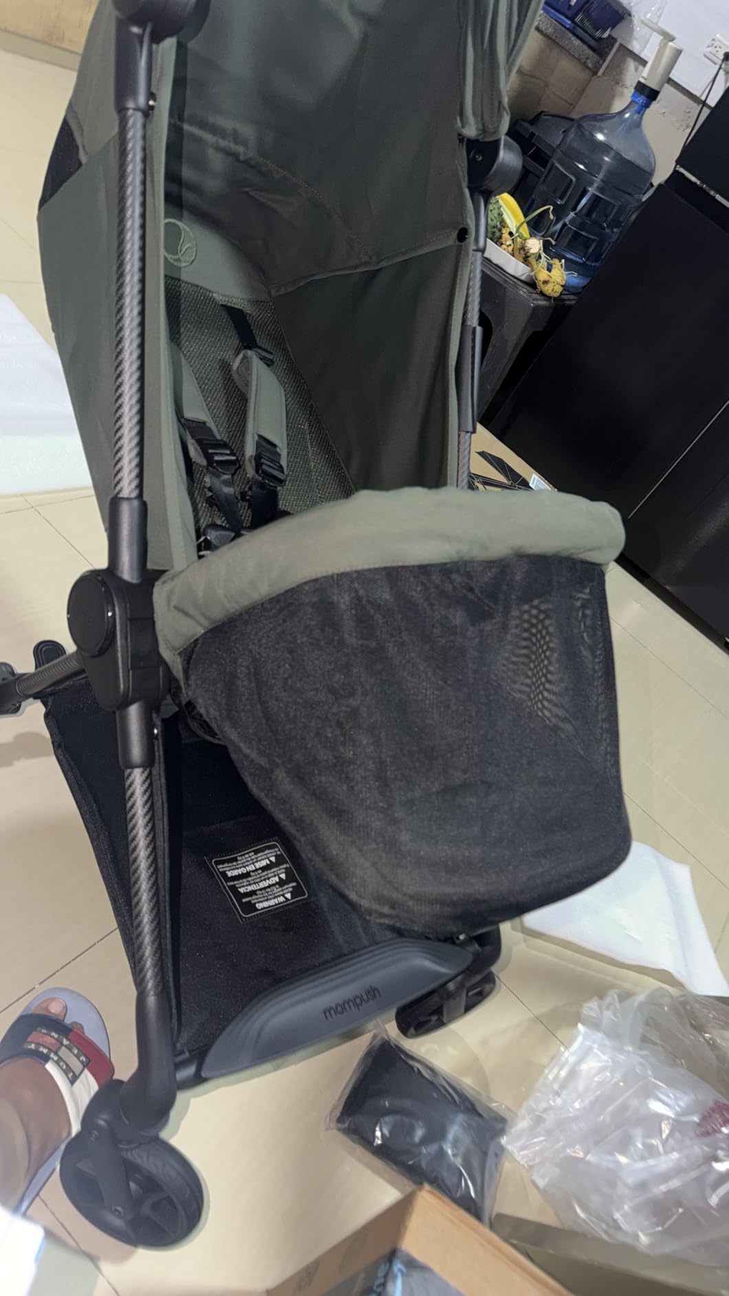 Mompush Nexis Carbon Travel Stroller, Ultra-Lightweight 11.5 lbs, Compact & Airplane Carry-On Approved, One-Second Auto-Fold, One-Hand Full Recline, from Birth to 50 lbs, JPMA Certified customer photo 2