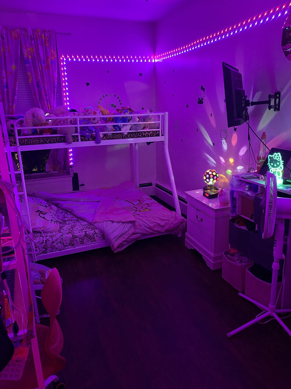 erosoei Metal Bunk Bed, Full Over Full Bunk Beds with Removable Wide Ladder and Full-Length Guardrails, Low Bunk Bed Frame with Mute Design for Undisturbed Sleep for Adults, Kids and Young Teens customer photo 2