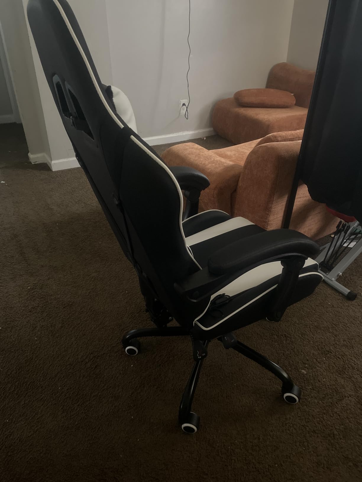 Homall Gaming Chair, Video Game Chair with Footrest and Massage Lumbar Support, Ergonomic Computer Chair Height Adjustable with Swivel Seat and Headrest (RGB Lvory) customer photo 2