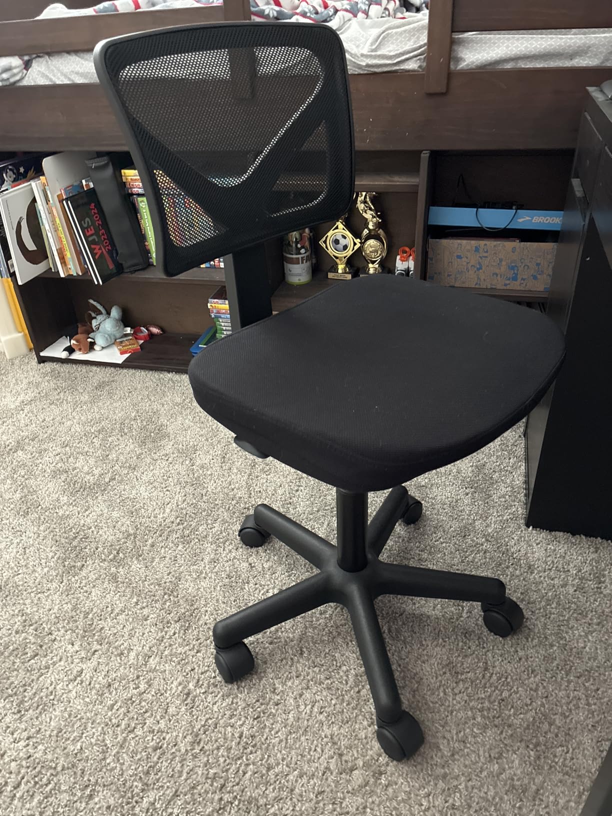 Sweetcrispy Office Chair Ergonomic Low-Back Mesh Rolling Work Swivel Chairs with Wheels Armless Comfortable Seat Lumbar Support for Home Bedroom Study Student Adults Classic Blue customer photo 1