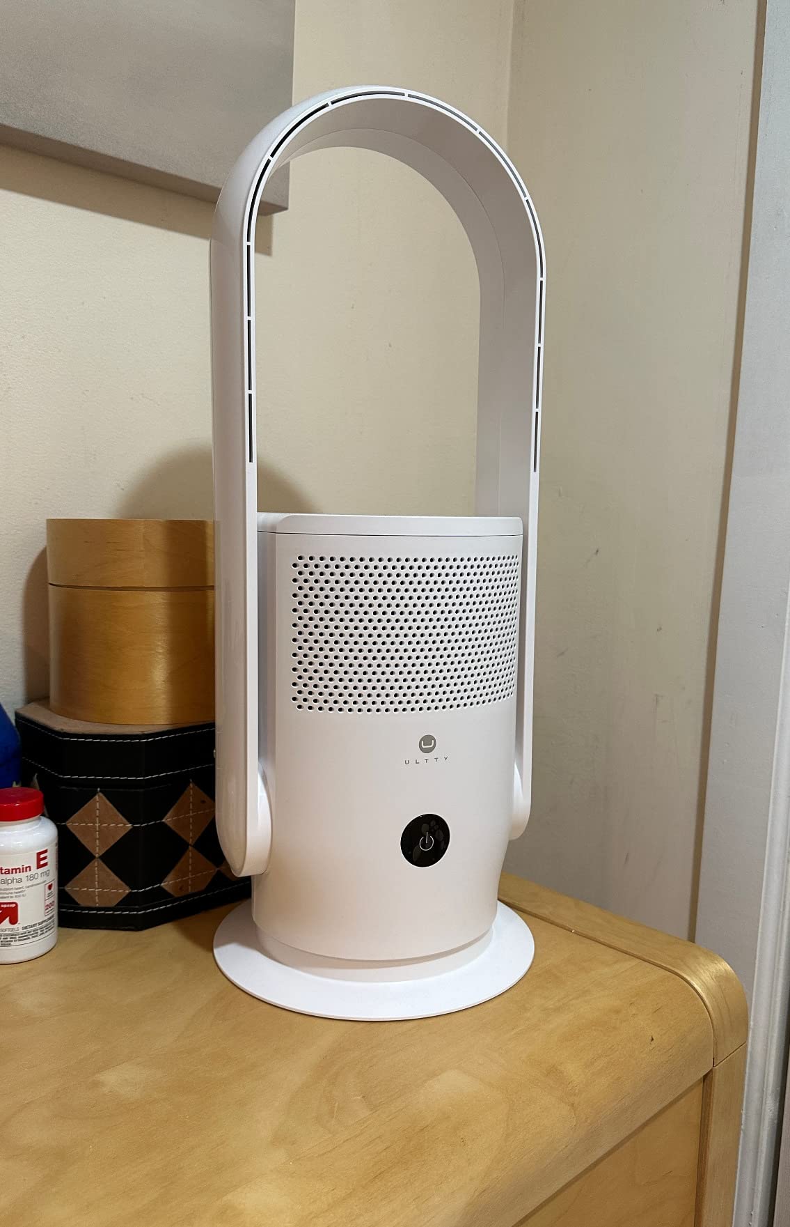 U ULTTY Bladeless Fan with Air Purifier, Quiet Tower Fan with Remote, Touch, 9 Speeds, 8H Timer, HEPA Filter 99.97%, 90° Oscillation Fans, Floor Fans Powerful for Home Office Room, CR022D White customer photo 2
