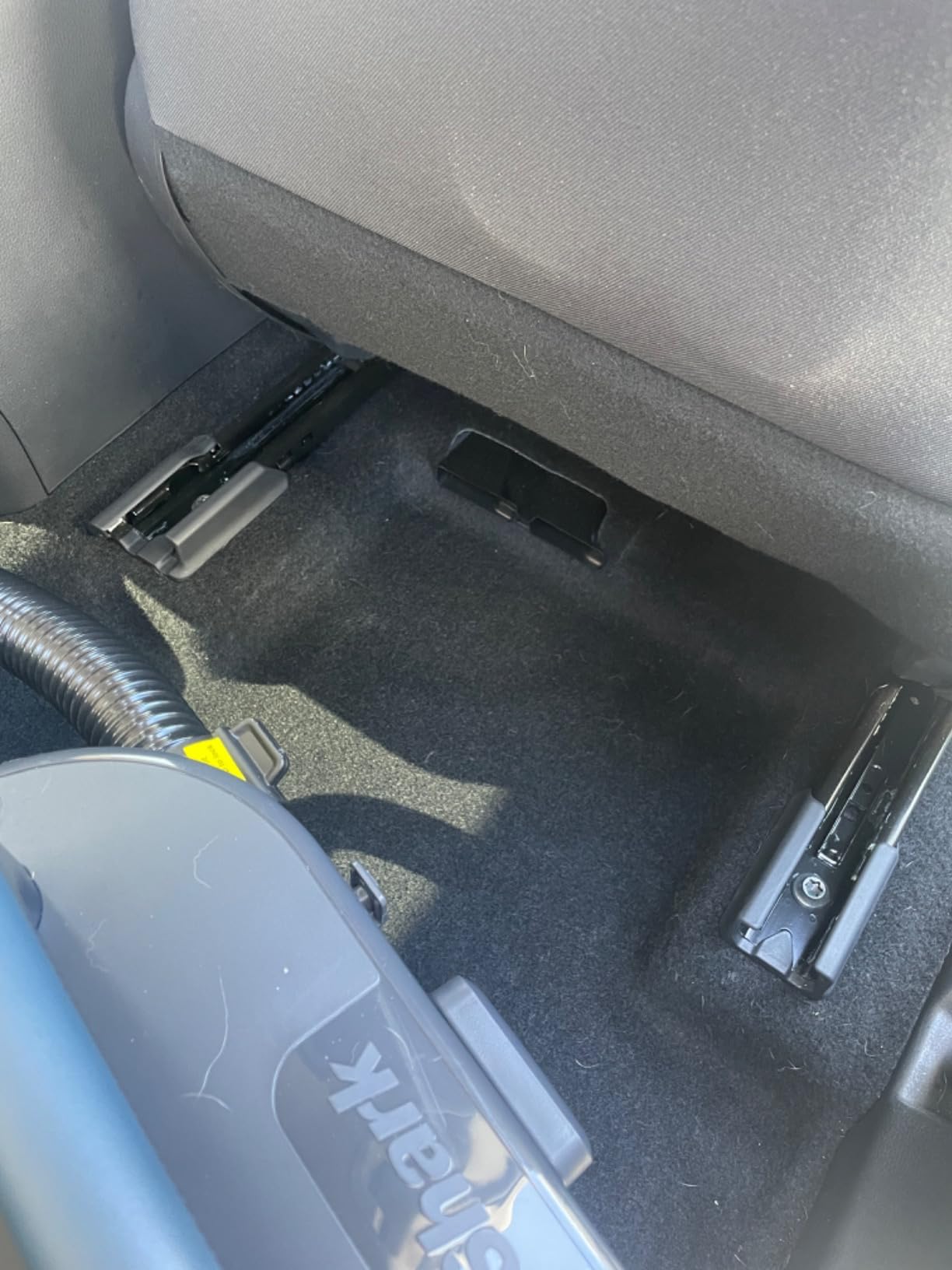 Shark EveryMess Ultra-Powerful 3-in-1 Wet Vac, Dry Vac, & Stain Eliminator with StainForce Technology, Perfect for Homes, Pets, and Cars, 3 Accessories and Cleaning Solution, Gray, VX101 customer photo 2
