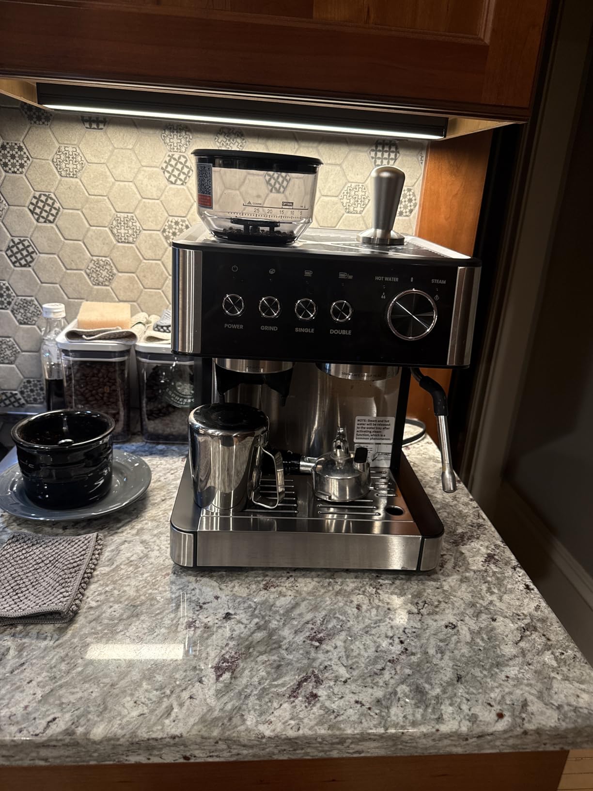 (2026 Upgrade) Espresso Machine with Grinder, Expresso Coffee Machines with Built-in Anti-Clog Coffee Grinder/Milk Steam Wand/Frother, Expresso Machines for Home Perfect Cappuccino & Latte-Gloss Black customer photo 1