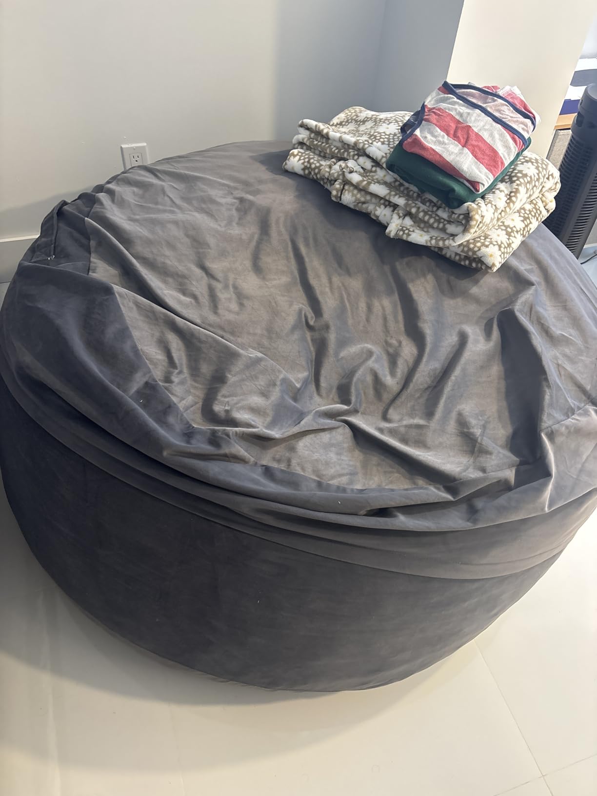 DUMOS 4FT Bean Bag Chair Beanbag for Adults and Kids Oversized Lazy Sofa Living Room Furniture with Removable Washable Cover Giant Comfy Gaming Chair Round Couch for Bedroom Dorm, Grey customer photo 1