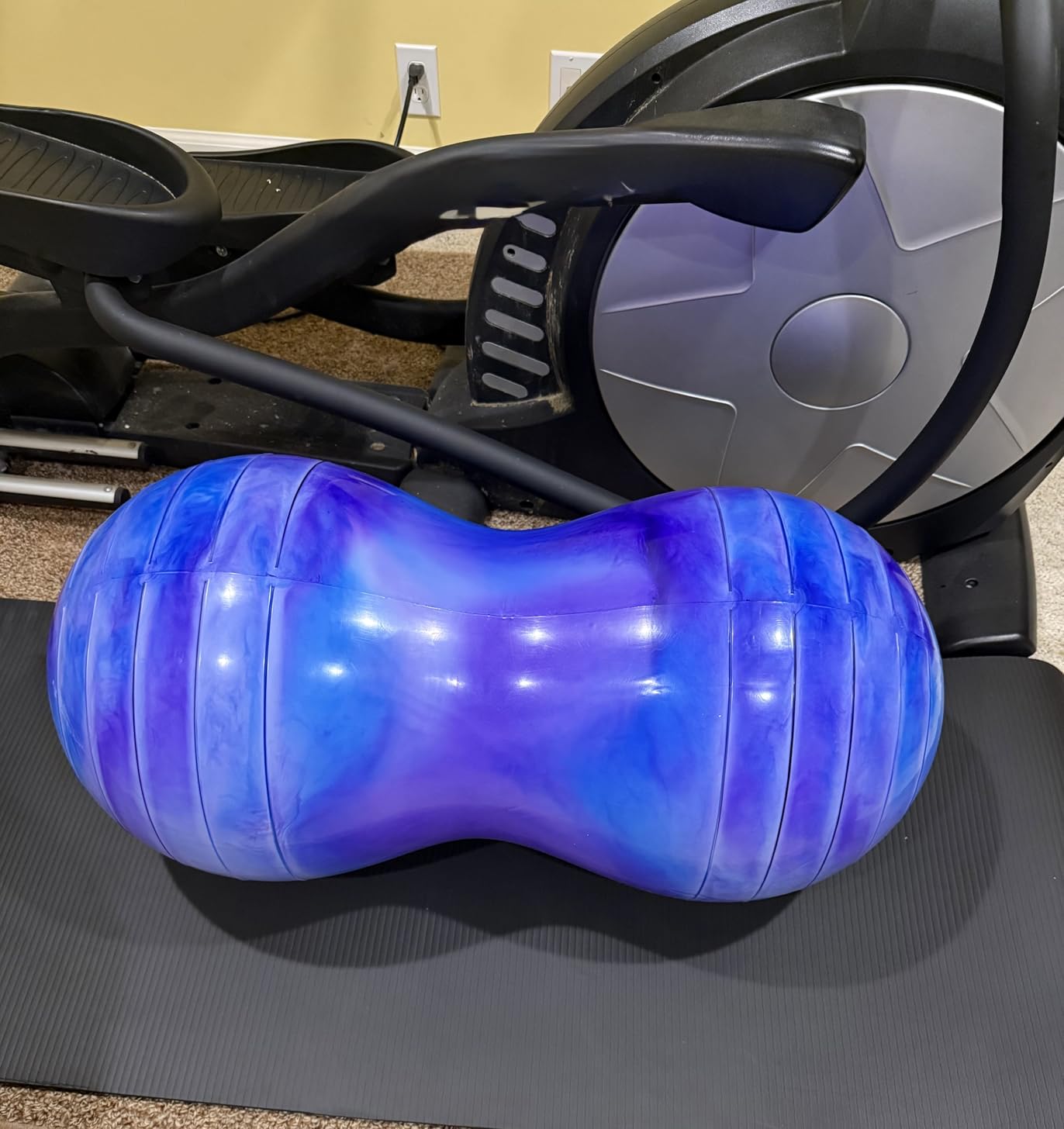 PlayZap Peanut Ball for Kids Youths Adults, Exercise Ball Stable Anti-Burst for Physical Therapy & Balance & Core Training, Non-Slip Yoga Ball Chair, Includes Pump (45cm/50cm) customer photo 1
