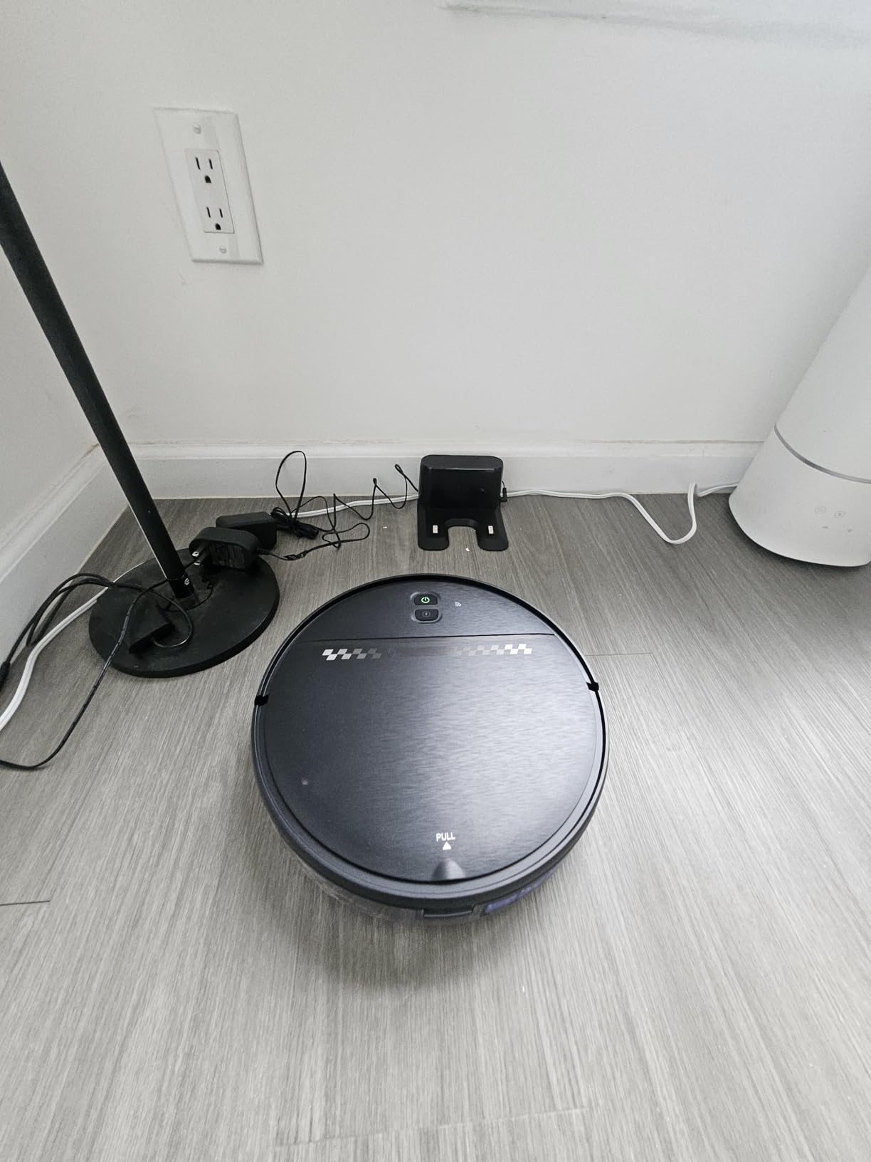 MANVN Robot Vacuum and Mop Combo for Pet Hair, Robotic Vacuum for Hard Floors and Carpets, 2.87'' Ultra-Slim, with 3D Obstacle Avoidance, Wi-Fi/App/Voice Controlled, Self-Charging customer photo 2