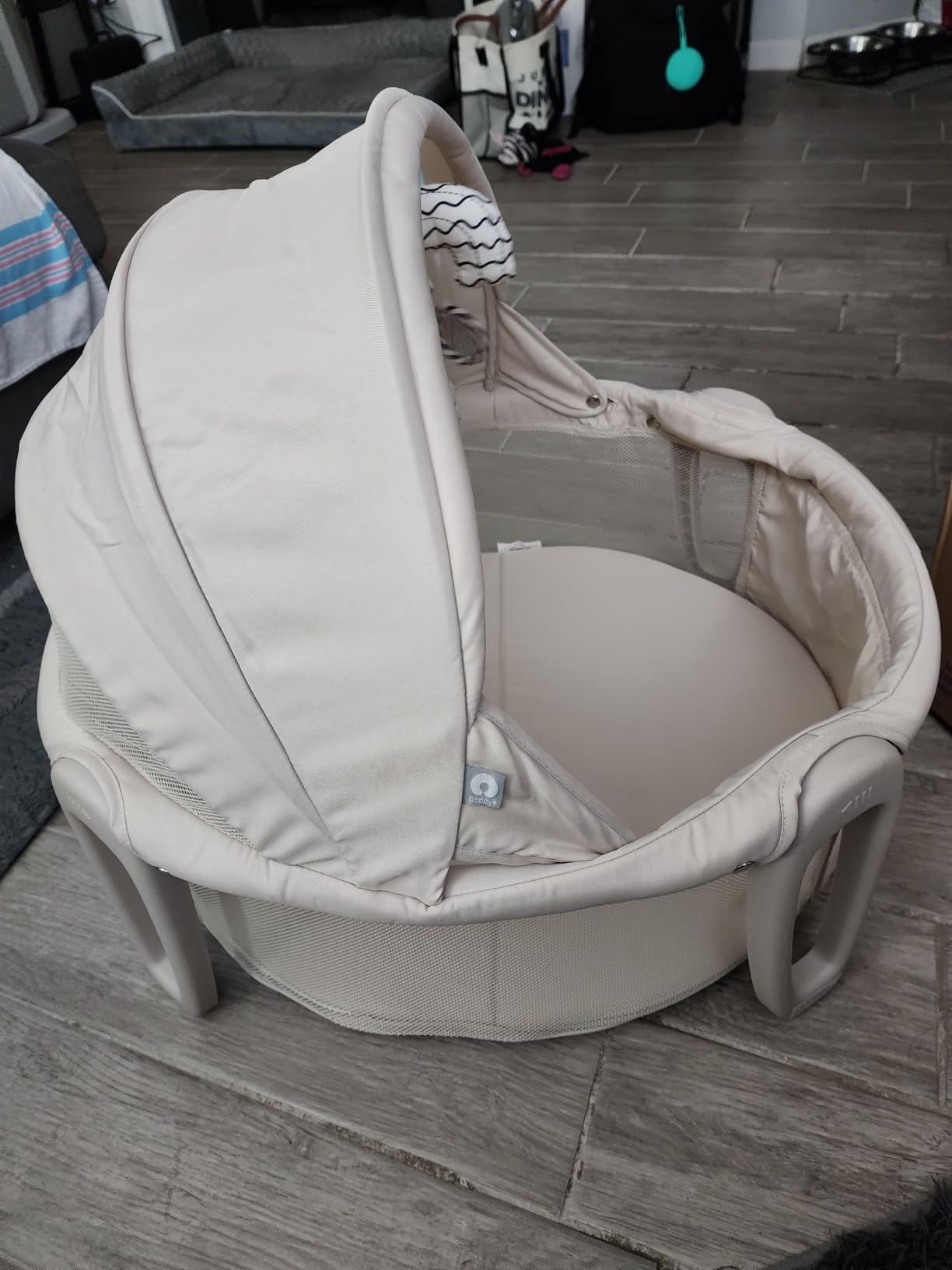 Boppy Cozy Cabana Portable Bassinet with Canopy, Breathable Mesh Walls, Sun Canopy - Lightweight Baby Bed for Home & Travel, 0-5 Months customer photo 1