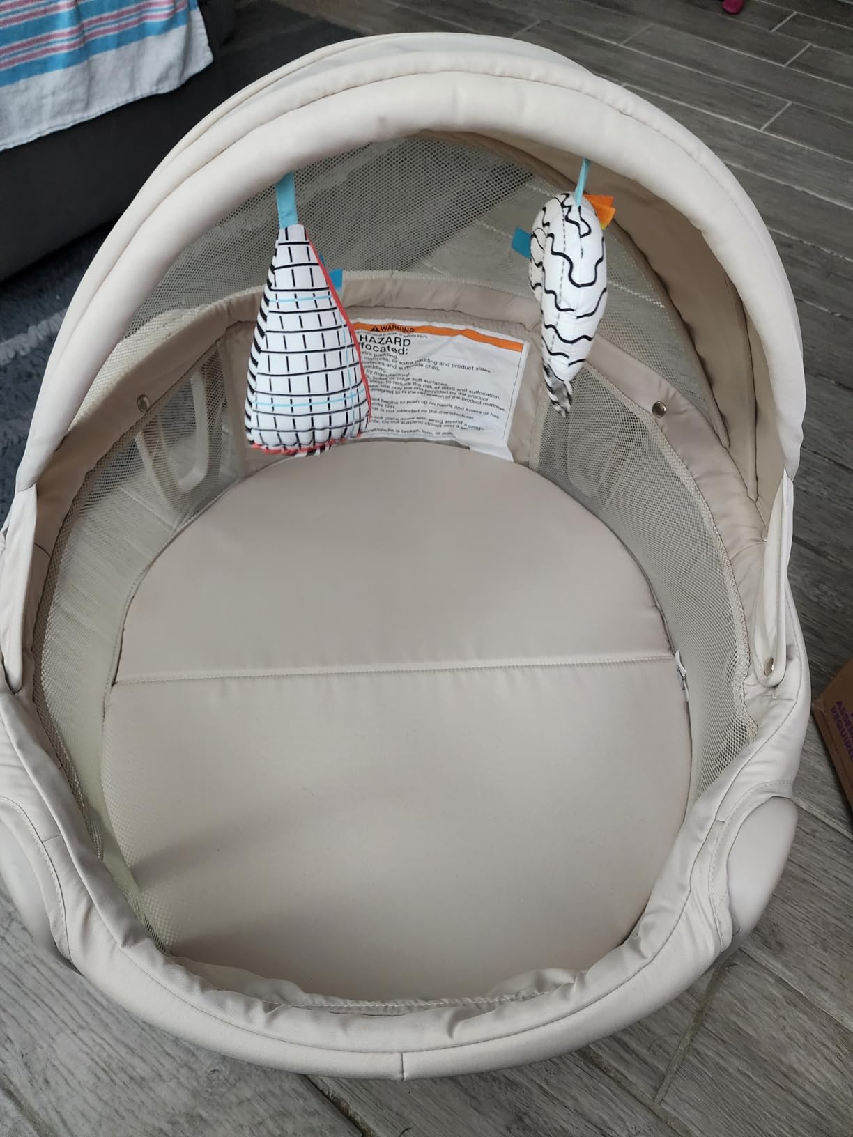 Boppy Cozy Cabana Portable Bassinet with Canopy, Breathable Mesh Walls, Sun Canopy - Lightweight Baby Bed for Home & Travel, 0-5 Months customer photo 2