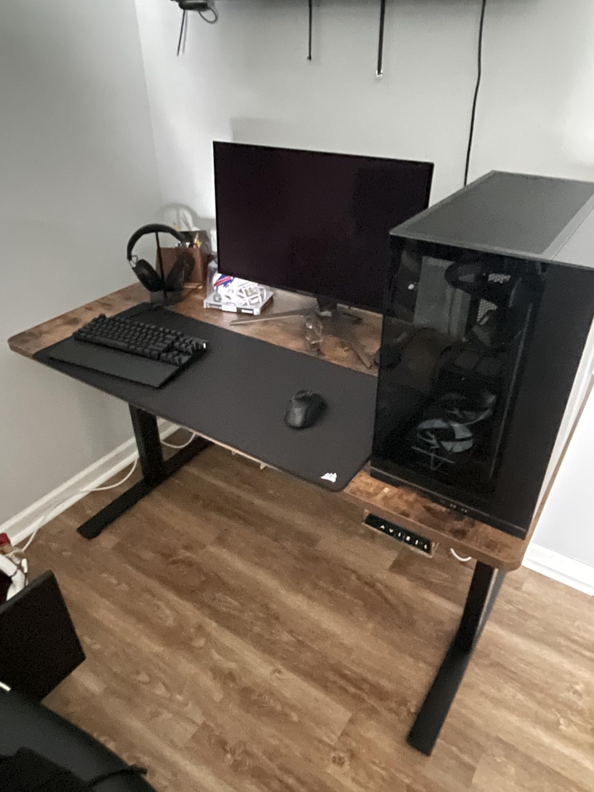 FLEXISPOT EN2 Whole-Piece Standing Desk with Clamp Power Strip, 55 x 28
