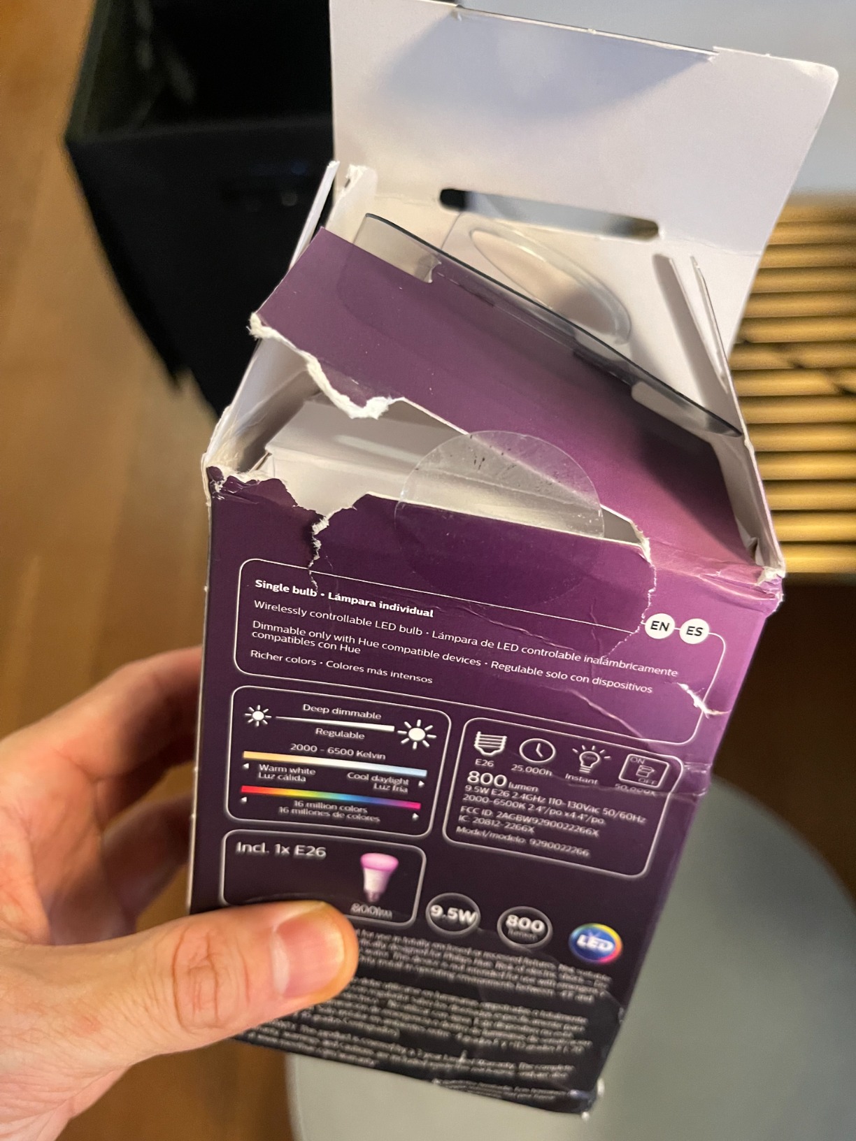Philips Hue Smart 60W A19 LED Bulb - White and Color Ambiance Color-Changing Light - 1 Pack - 800LM - E26 - Indoor - Control with Hue App - Works with Alexa, Google Assistant and Apple Homekit customer photo 1