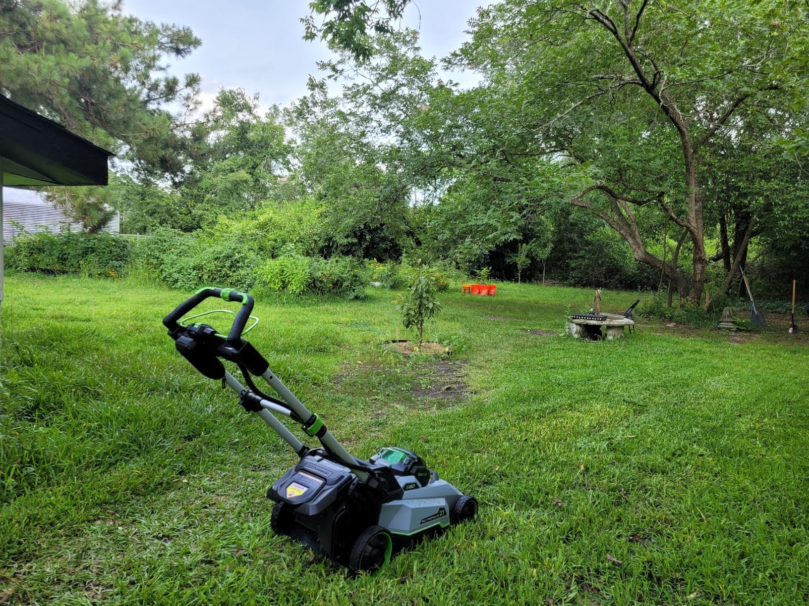 EGO POWER+ Electric Lawn Mower, Self-Propelled Cordless with Select Cut and Touch Drive, Includes 56V 7.5Ah Battery and Rapid Charger - LM2135SP customer photo 2