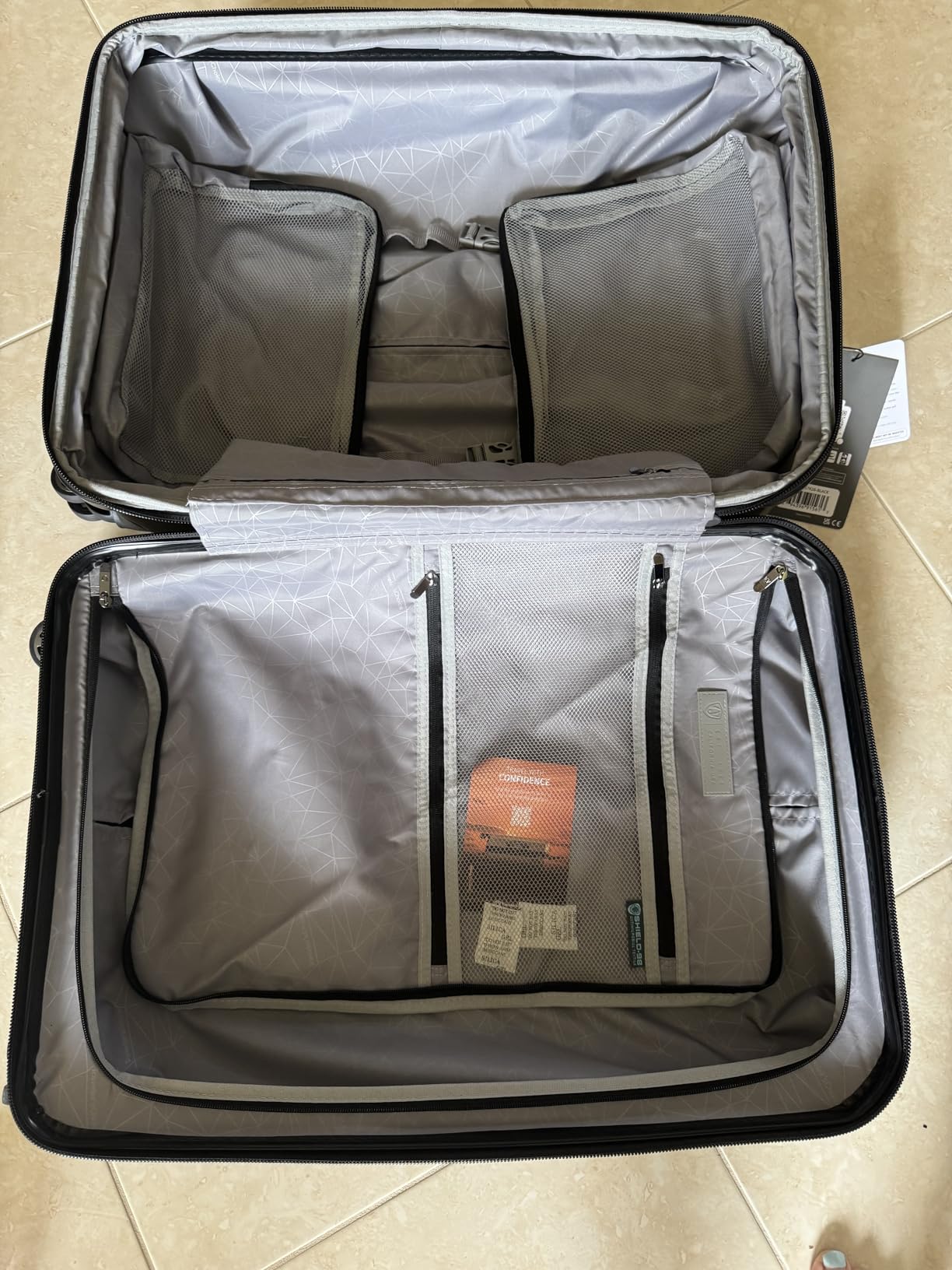 Traveler's Choice Pagosa Hardshell Expandable Luggage with Spinner Wheels, Navy, 27-Inch Medium customer photo 1