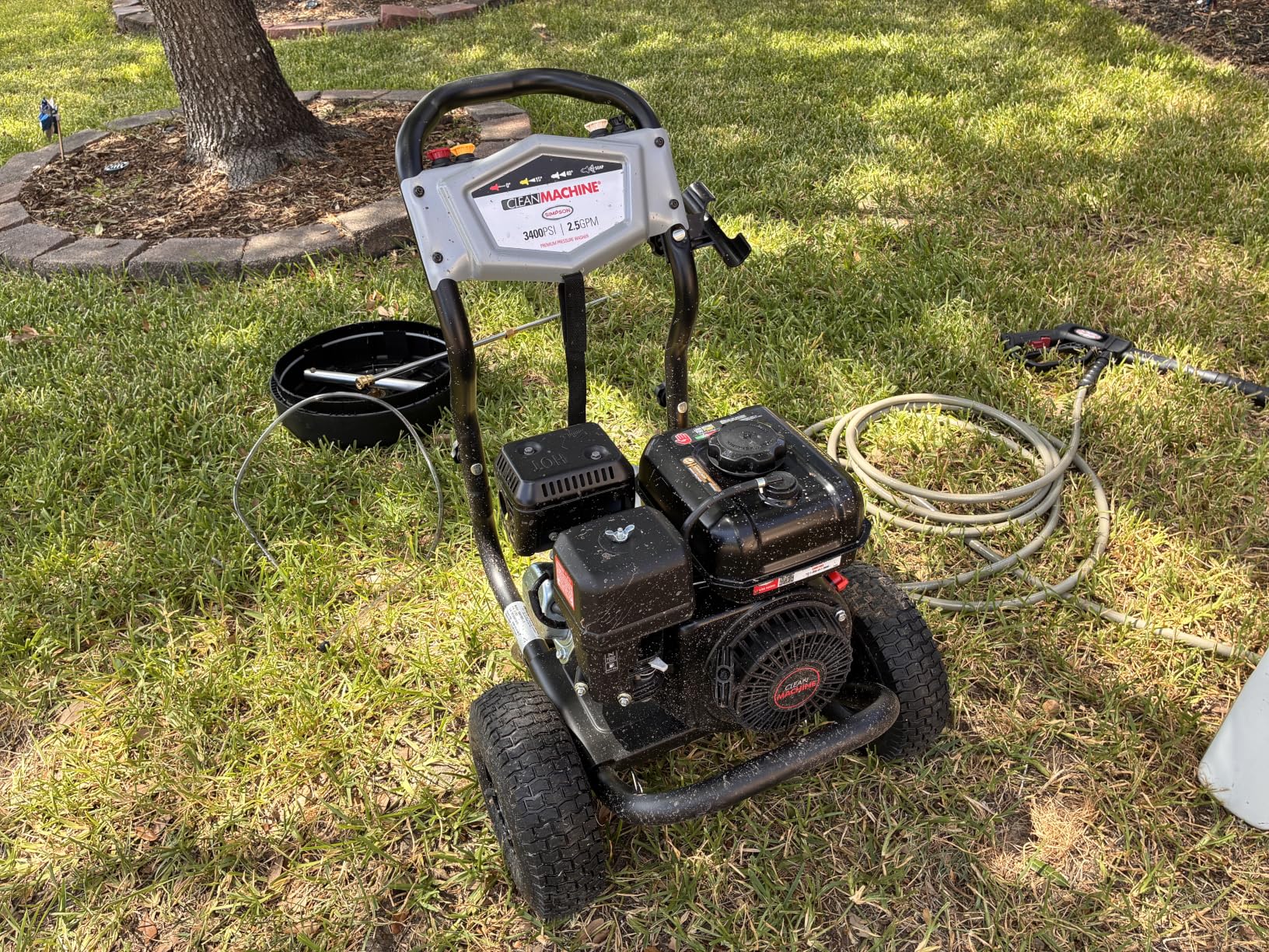 Simpson 3400 PSI Gas Pressure Washer, 2.5 GPM Residential Power Washer, Cold Water, 25' Hose, Clean Machine, 49-State Compliant (CM61083) customer photo 2