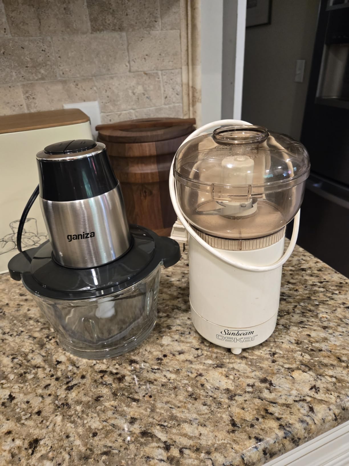 Ganiza Food Processors with 2 Bowls, 450W Meat Grinder Vegetable Chopper | 2-Speed Electric Food Chopper with 8 Cup Glass & 8 Cup Stainless Steel Bowls - Includes 2 Sets of Blades for Fruits/Meat/Nuts customer photo 2