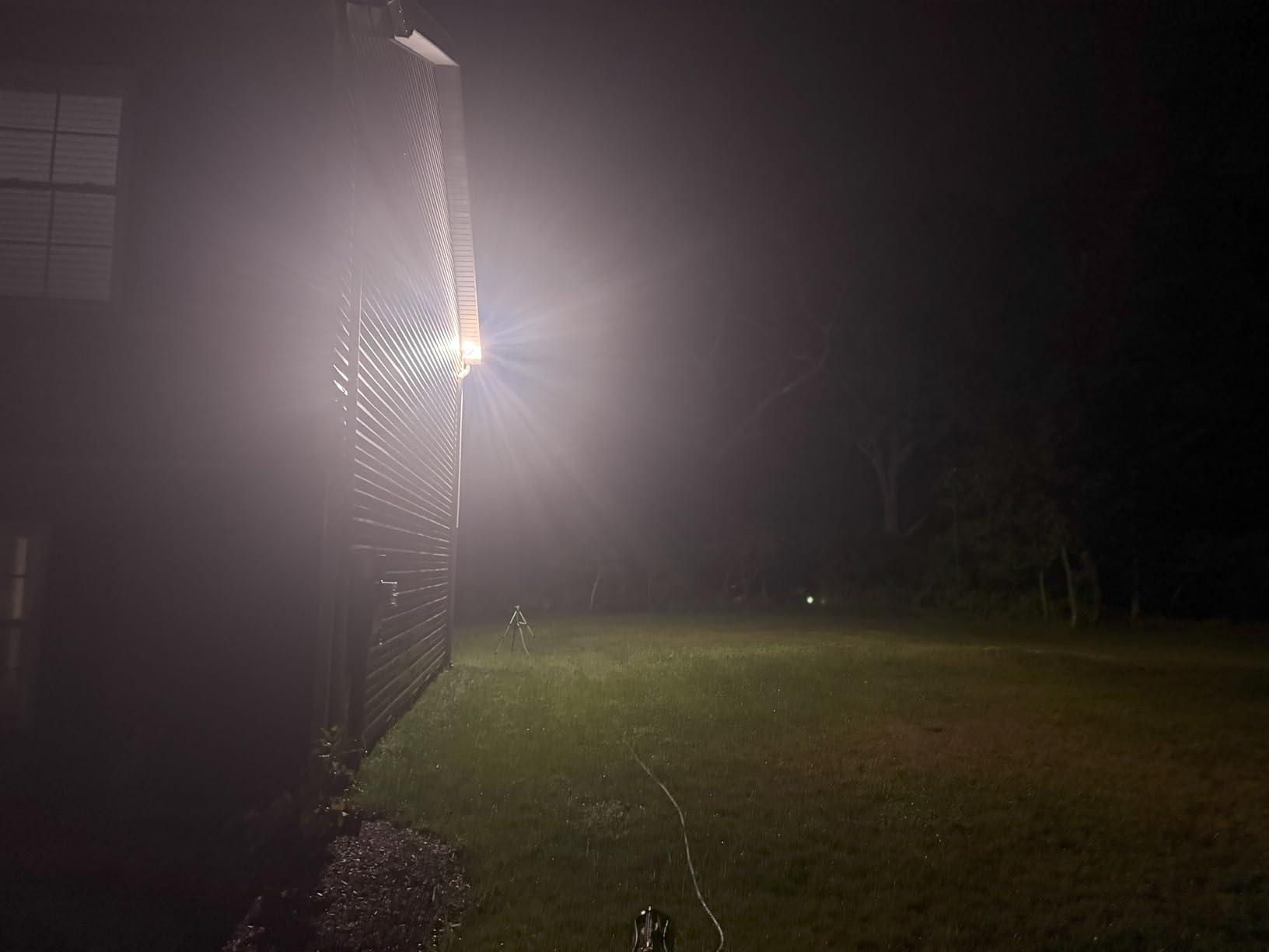 WYZE Floodlight Camera v2, Security Camera Outdoor, 2K HD with Color Night Vision, 2800-Lumen LEDs, 160 Degree Wide View, 105dB Siren, Works with Alexa and Google Assistant, Wired, Free Expert Support customer photo 1