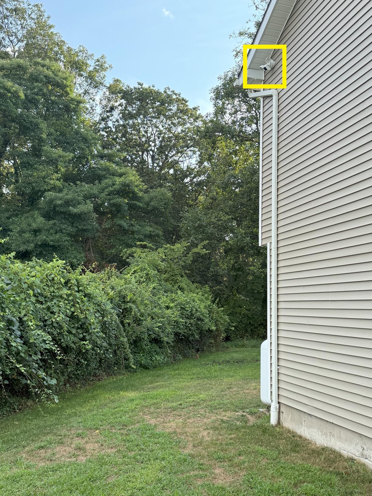 WYZE Floodlight Camera v2, Security Camera Outdoor, 2K HD with Color Night Vision, 2800-Lumen LEDs, 160 Degree Wide View, 105dB Siren, Works with Alexa and Google Assistant, Wired, Free Expert Support customer photo 2