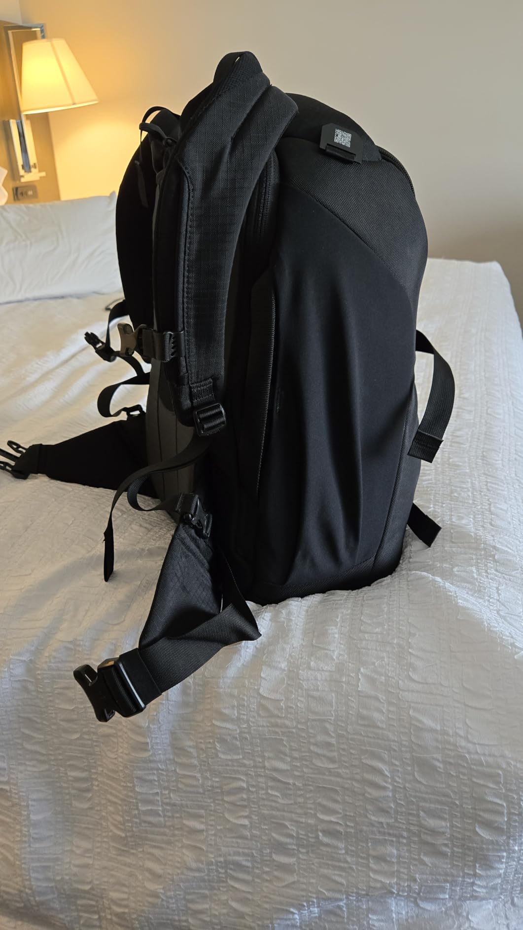 Osprey Sojourn Porter 30L Travel Backpack - Carry-On Compliant Luggage with StraightJacket Compression and Padded Laptop Sleeve - Durable Pack for International or Urban Travel, Graphite Purple customer photo 2