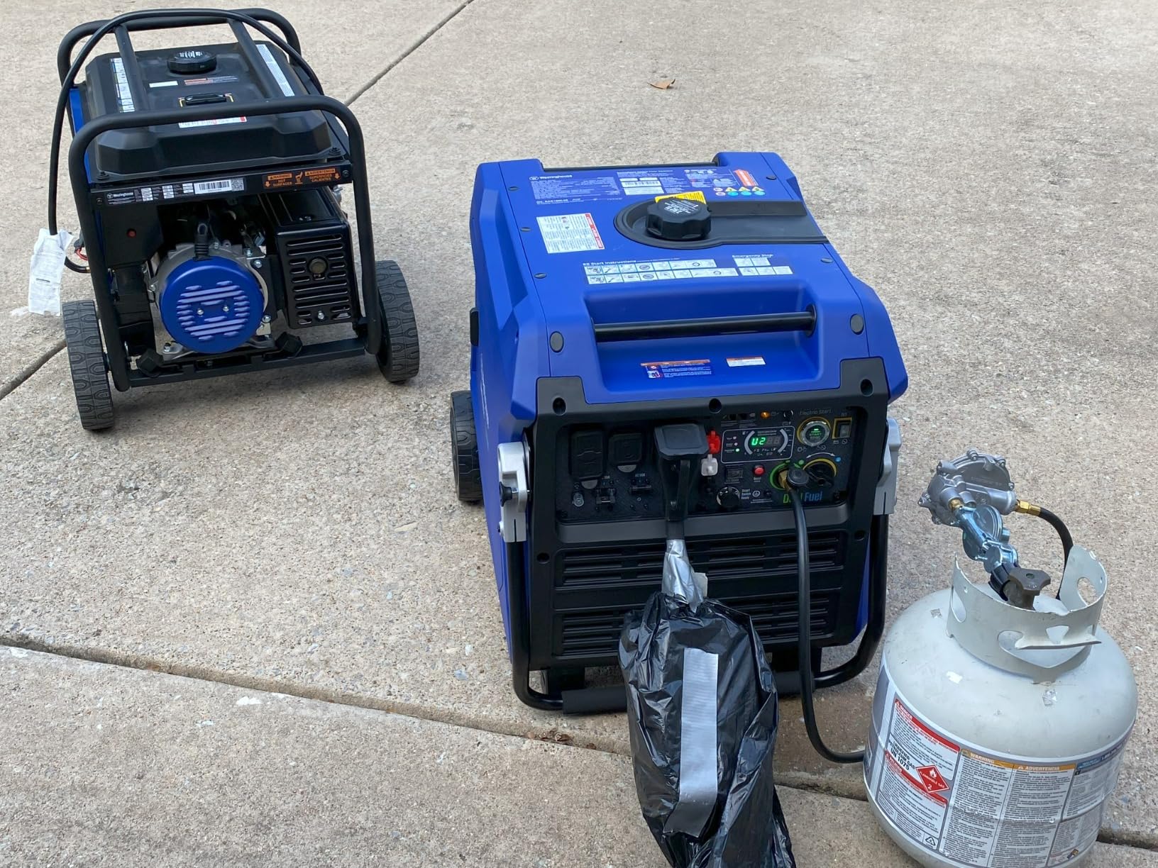 Westinghouse 12000 Peak Watt Dual Fuel Portable Inverter Generator, Remote Electric Start, Transfer Switch Ready, Gas and Propane Powered, Low THD - Safe for Electronics, Parallel Capable, CO Sensor customer photo 1