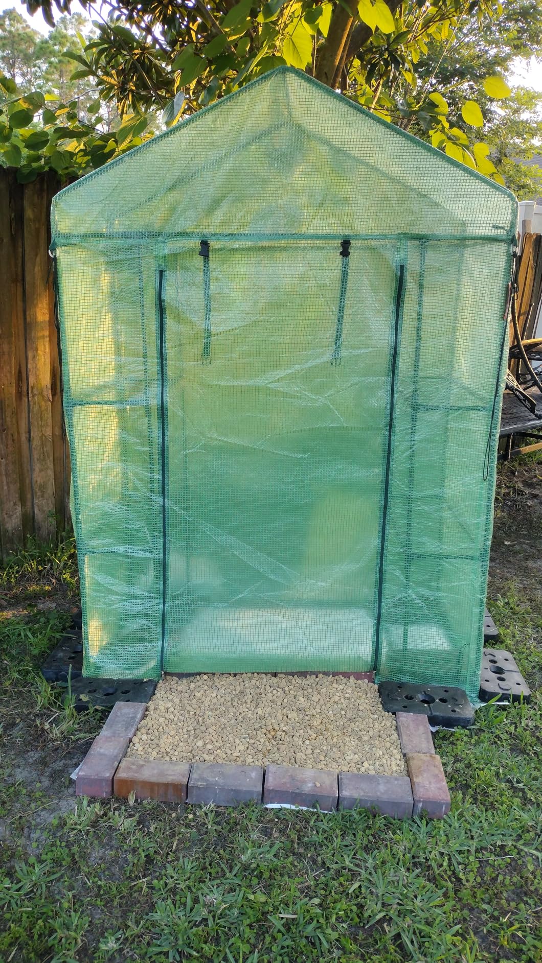 VEVOR Walk-in Tunnel Greenhouse, 9.6x6.4x6.2 ft Hoop House Greenhouse Tunnel, Plant Hot House with Galvanized Steel Frame, Green PE Cover, Roll-up Zipper Door and 6 Windows for Outdoor customer photo 2
