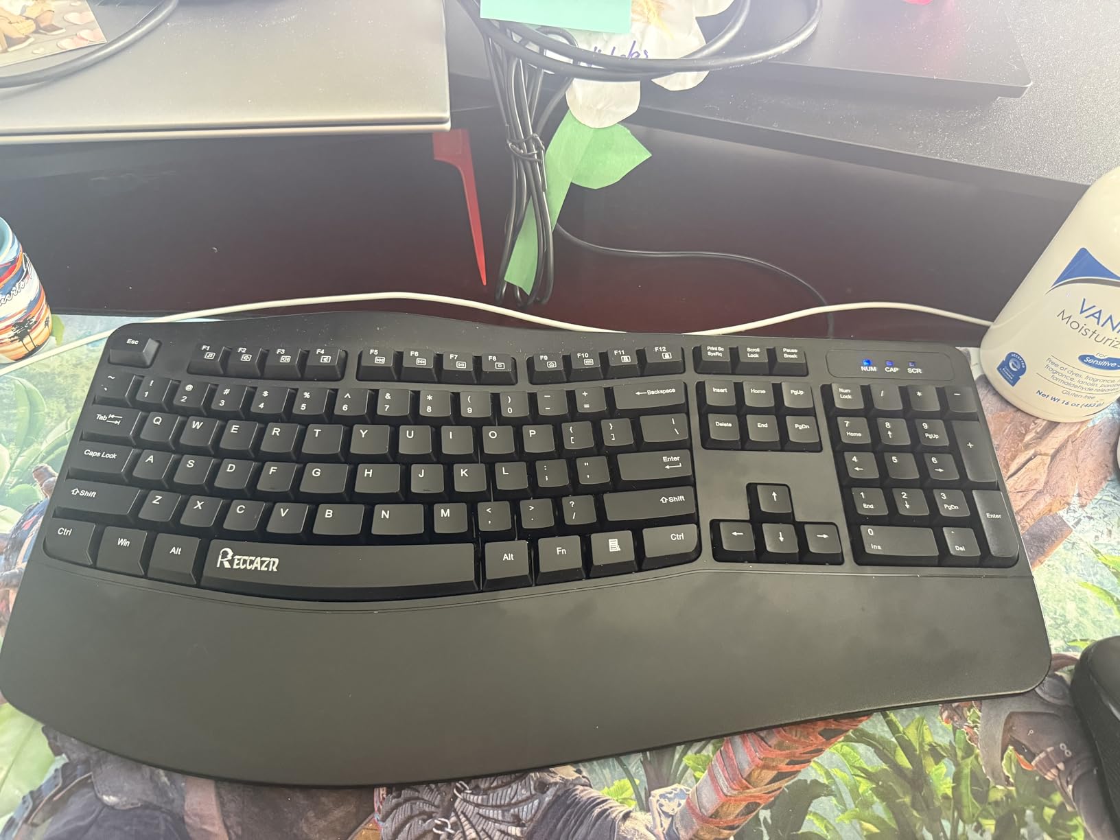 RECCAZR Ergonomic Keyboard, Wired Computer USB Keyboard with Wrist Rest, Spill-Resistant, Wave Keys for Natural Typing, Compatible with Windows/PC/Laptop(Black) customer photo 1