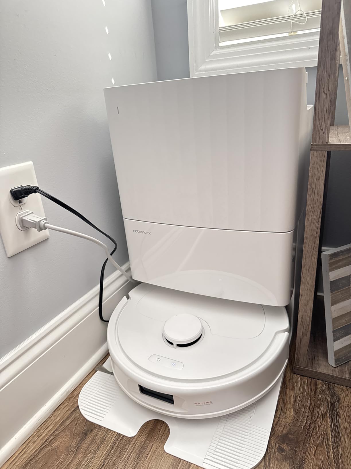 roborock Qrevo Series Robot Vacuum and Mop, 8000Pa Suction, Upgraded from Qrevo S, Anti-Tangle Brushes, Smart Obstacle Avoidance, Auto Mop Washing, All-in-One Dock, 200RPM Spinning Mops, Black(QV 35A) customer photo 1
