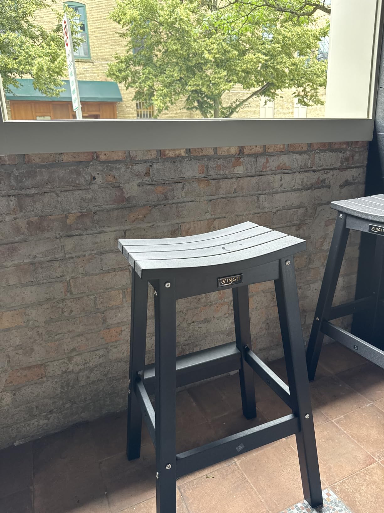 VINGLI 24 Inch Outdoor Bar Stools Set of 2, HDPE Weather Resistance Counter Height Bar Stools Durable Patio Chairs for Bar, Kitchen Counter, Yard (Gray, 24 Inch 2PC) customer photo 1