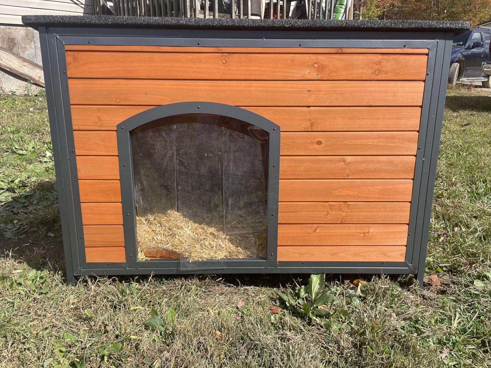 FunXplore Dog House Outdoor Insulated 34.3