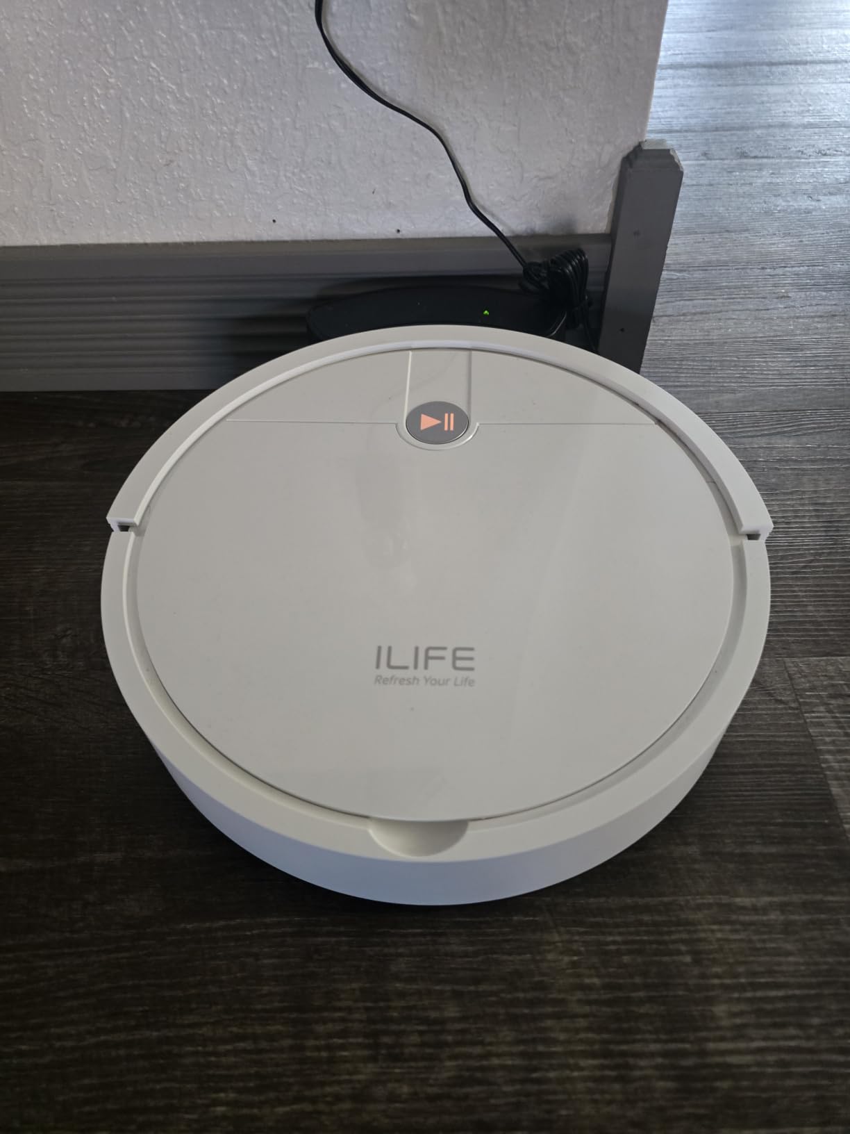 ILIFE V2 Robot Vacuum Cleaner, Tangle-Free Suction, 120 Mins Runtime, Slim, Self-Charging Robotic Vacuum Cleaner, Ideal for Pet Hair and Hard Floors customer photo 1