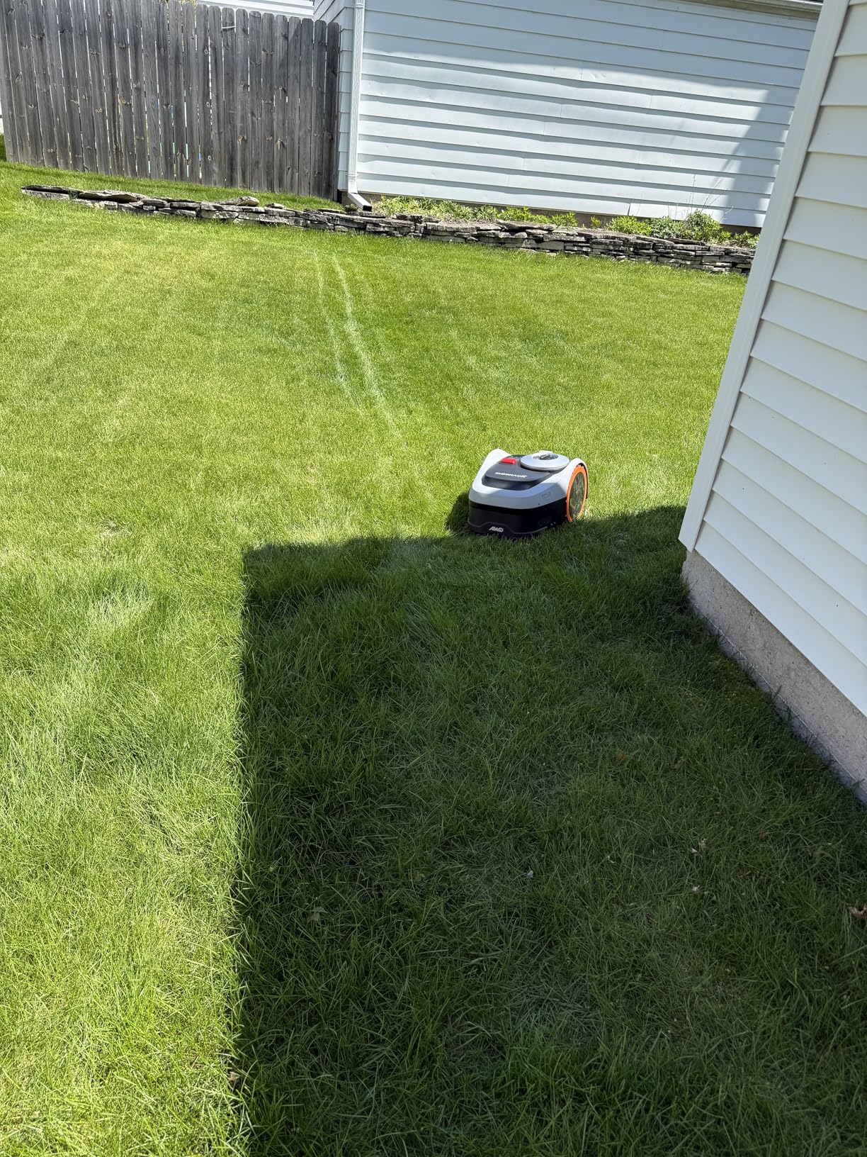 Segway Navimow i206 AWD Robot Lawn Mower, Wire-Free Robotic Mower, All-Wheel Drive for 45% Slopes, 2-3.6 in Adjustable Cutting Height, NRTK + Vision, Auto Mapping, Covers 0.15 Acre customer photo 2