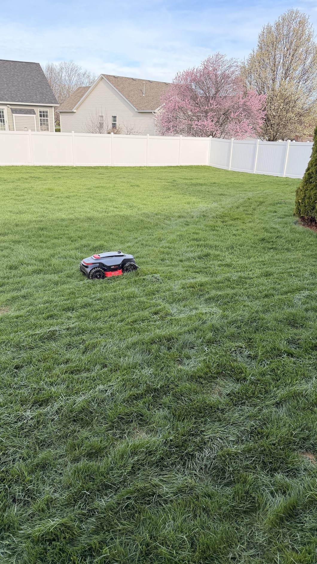 LiDAX Ultra 3000 AWD Robot Lawn Mower Wire Free RTK Free for up to 0.75 Acre, Dual Maps, 360 3D LiDAR & AI Dual Vision Mapping, Robotic Mower with 4G, for 80% Slopes, Cutting Height 1.2-3.9 customer photo 1