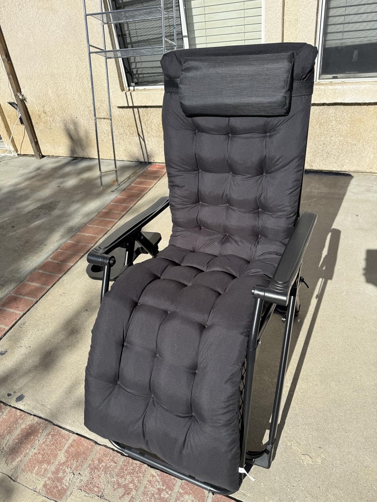 NEWBULIG Zero Gravity Chair, Folding Patio Recliner with Removable Cushion & Cup Holder Trays, Portable Lounge Chair for Beach & Camping, Classic Black customer photo 2
