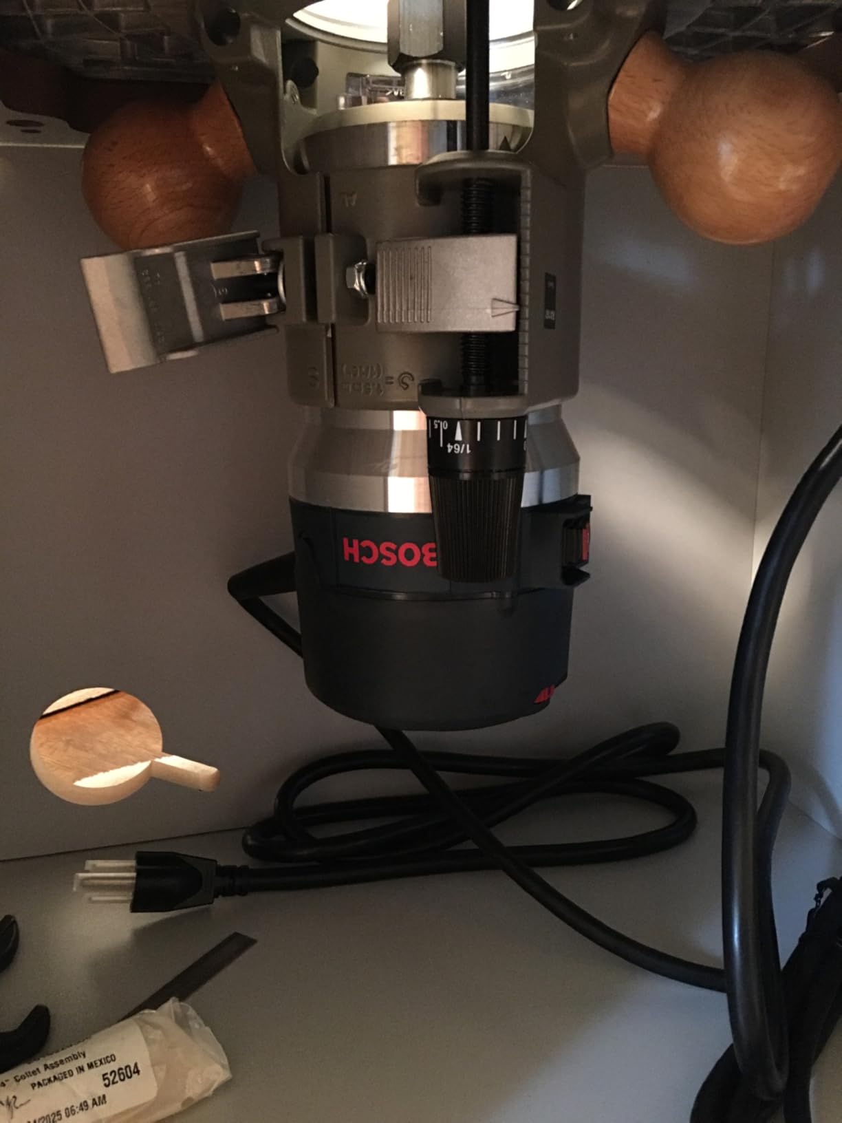 BOSCH Router 1617EVS 2.25 HP Electronic Fixed-Base Woodworking Router customer photo 1
