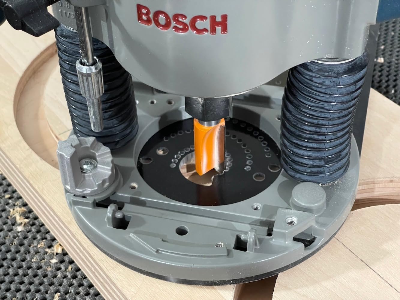 BOSCH Router 1617EVSPK 2.25 HP Combination Plunge- and Fixed-Base Woodworking Router customer photo 1