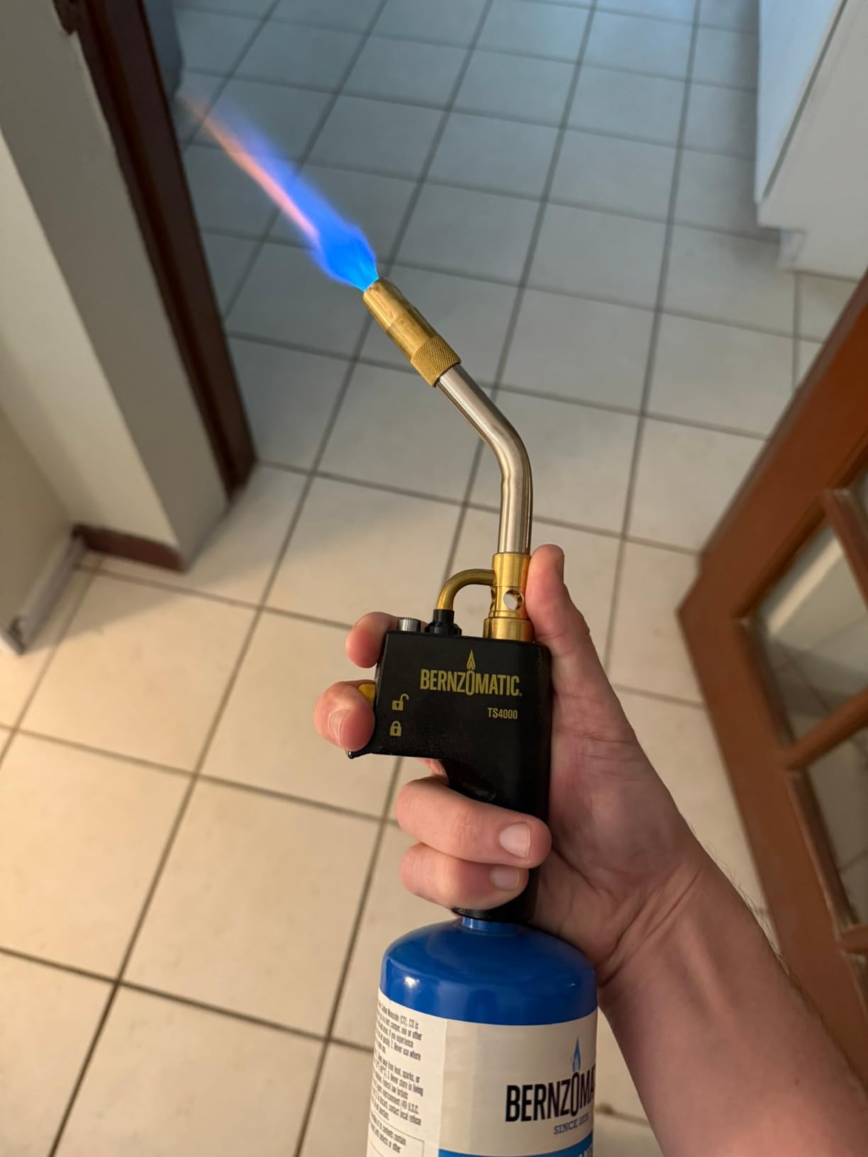 Bernzomatic TS4000 Trigger Start Torch 361524 | Hand Torch for Kitchen Cooking, Weed Burner, Welding & Soldering | MAPP Gas Compatible | Fits Propane Tank customer photo 2