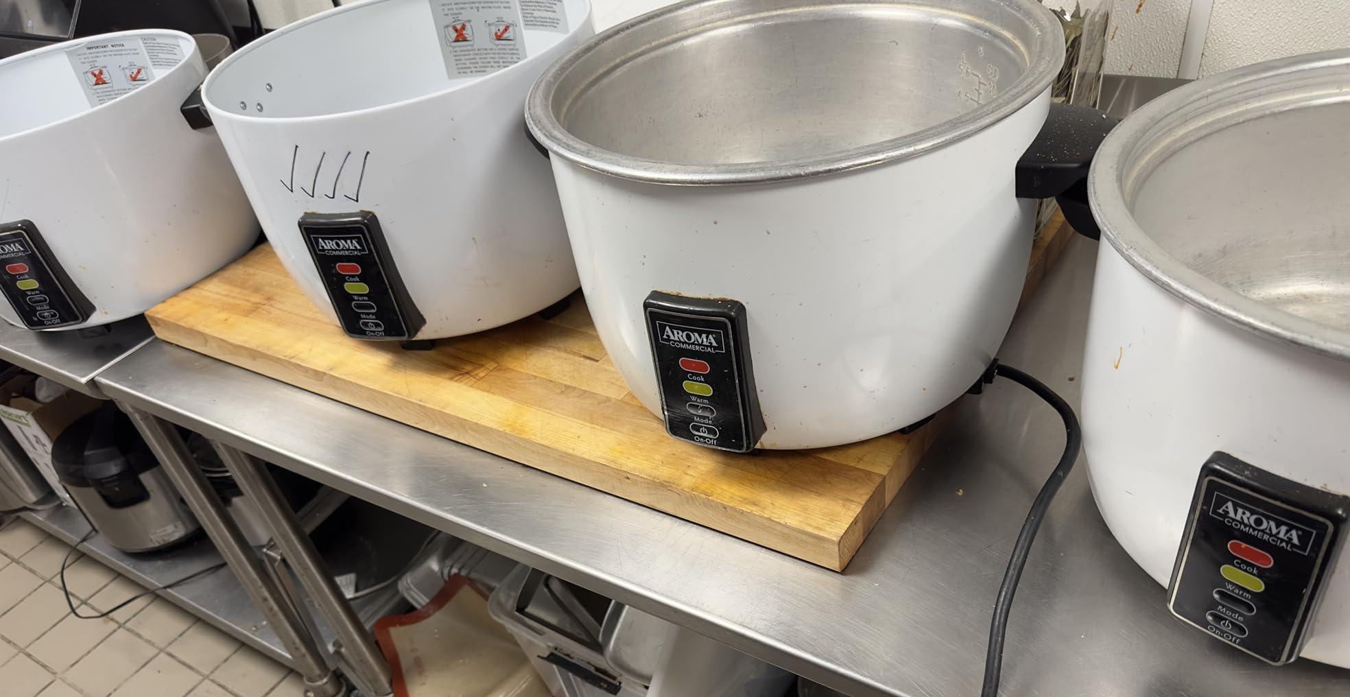 Aroma Housewares 60-Cup (Cooked) (30-Cup UNCOOKED) Commercial Rice Cooker (ARC-1033E), White customer photo 1