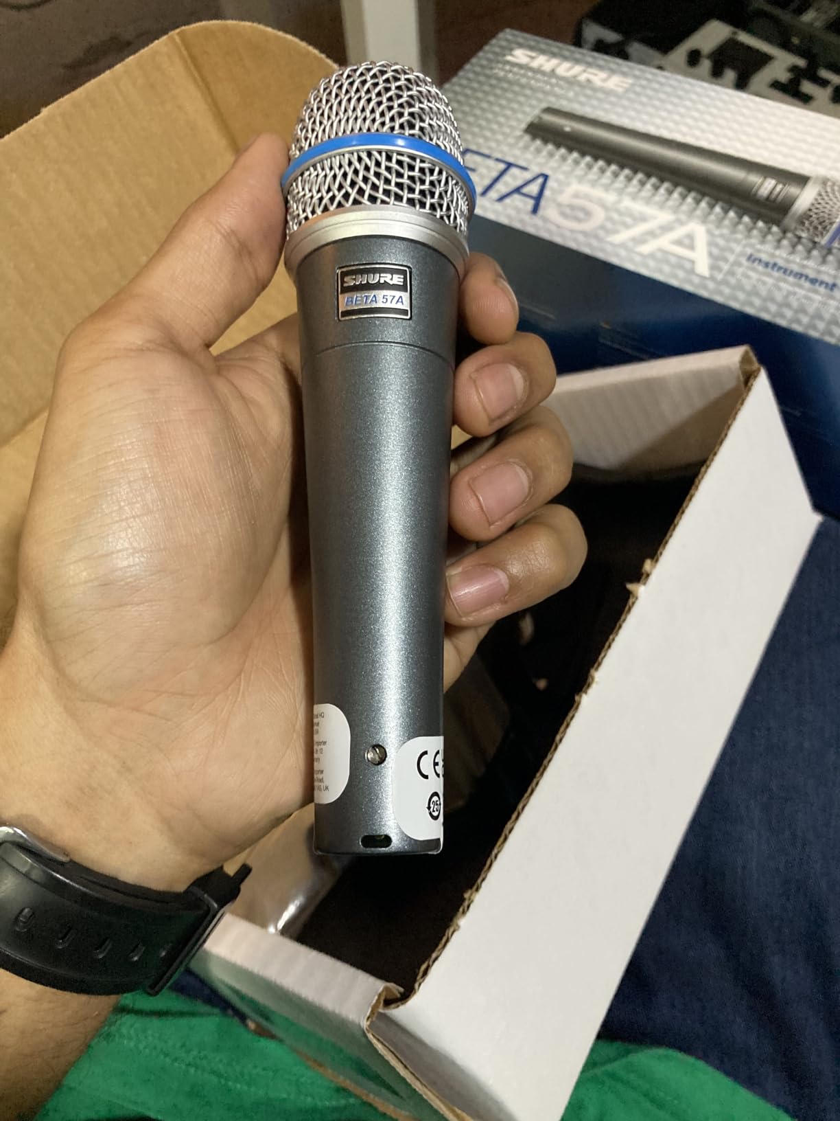 Shure BETA 57A Supercardioid Dynamic Instrument Microphone | Supercardioid dynamic mic for vocals and instruments with high-output neodymium element and durable steel-mesh grille customer photo 2